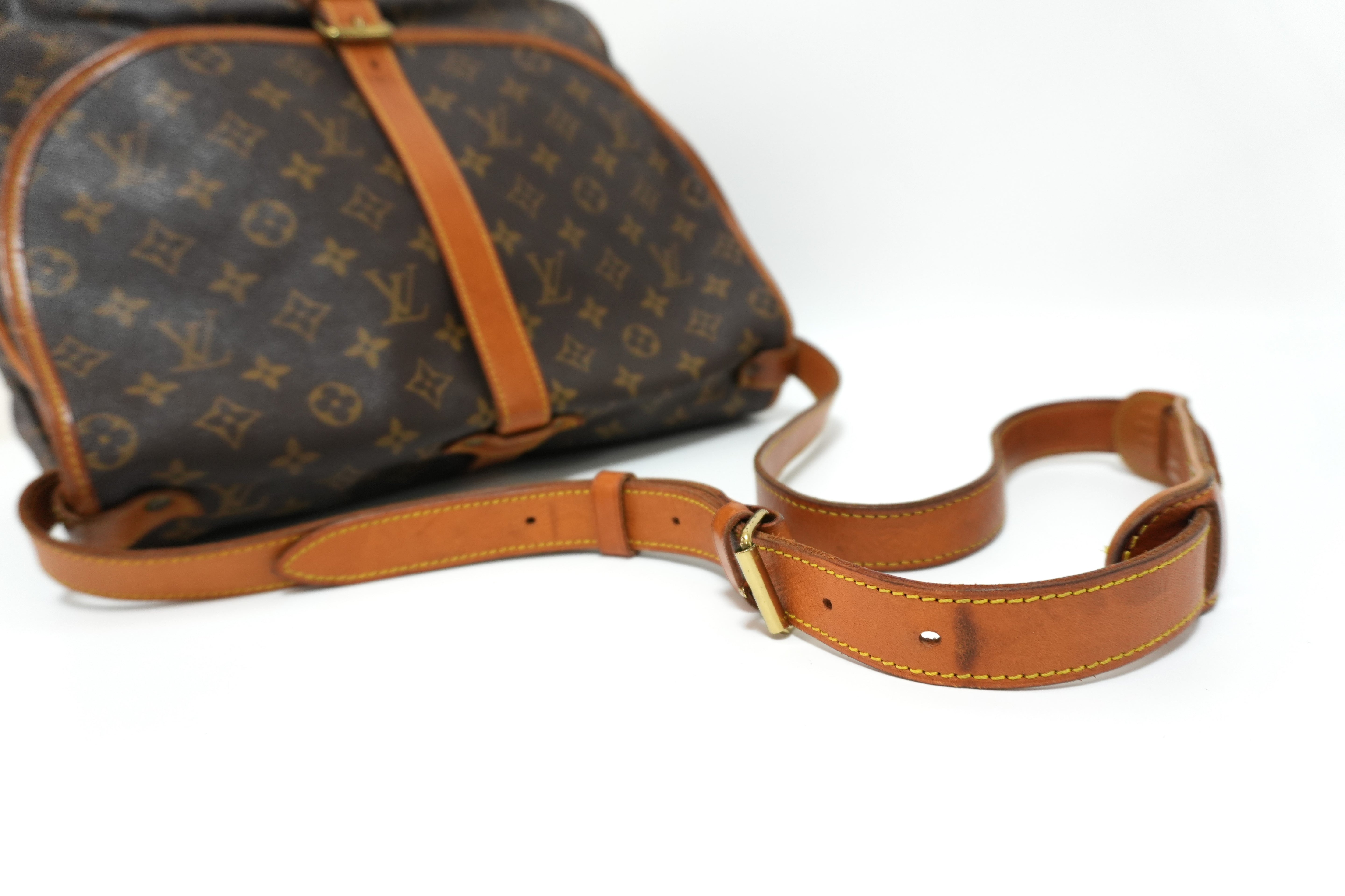 Louis Vuitton Monogram Saumur 35 Shoulder Bag Used