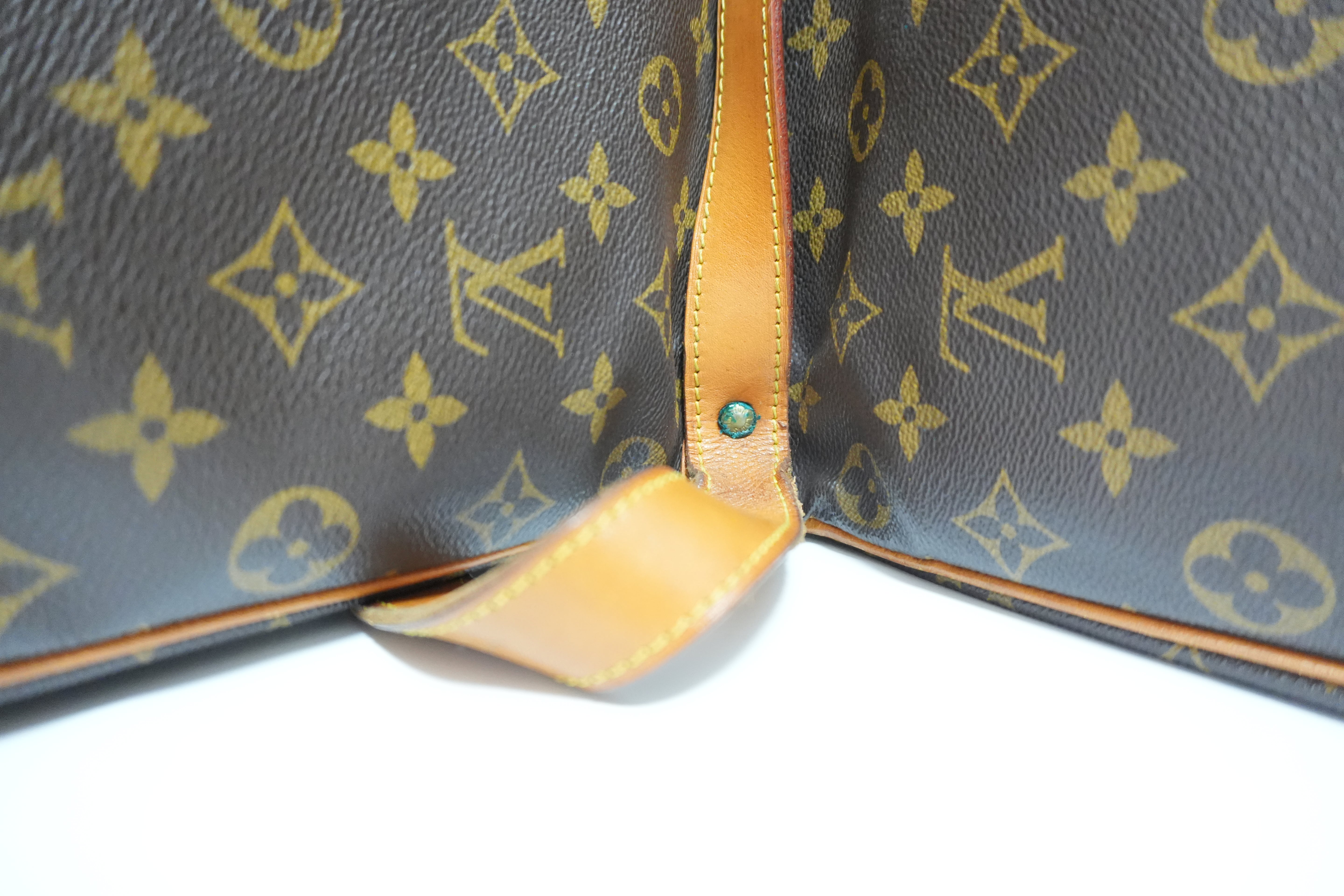 Louis Vuitton Monogram Saumur 35 Shoulder Bag Used