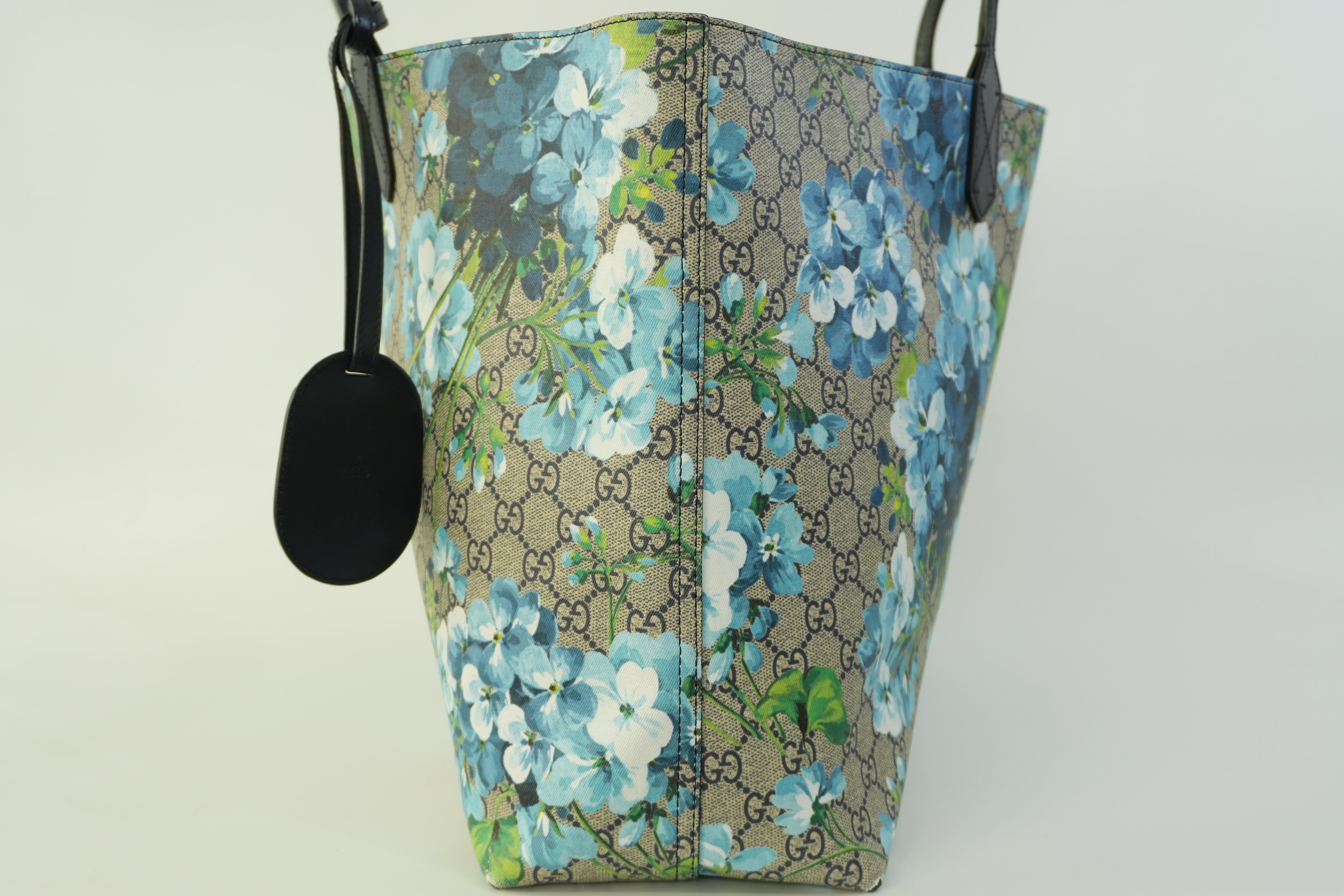 Pre-owned Gucci Canvas Blooms Reversible Tote Bag Blue Used