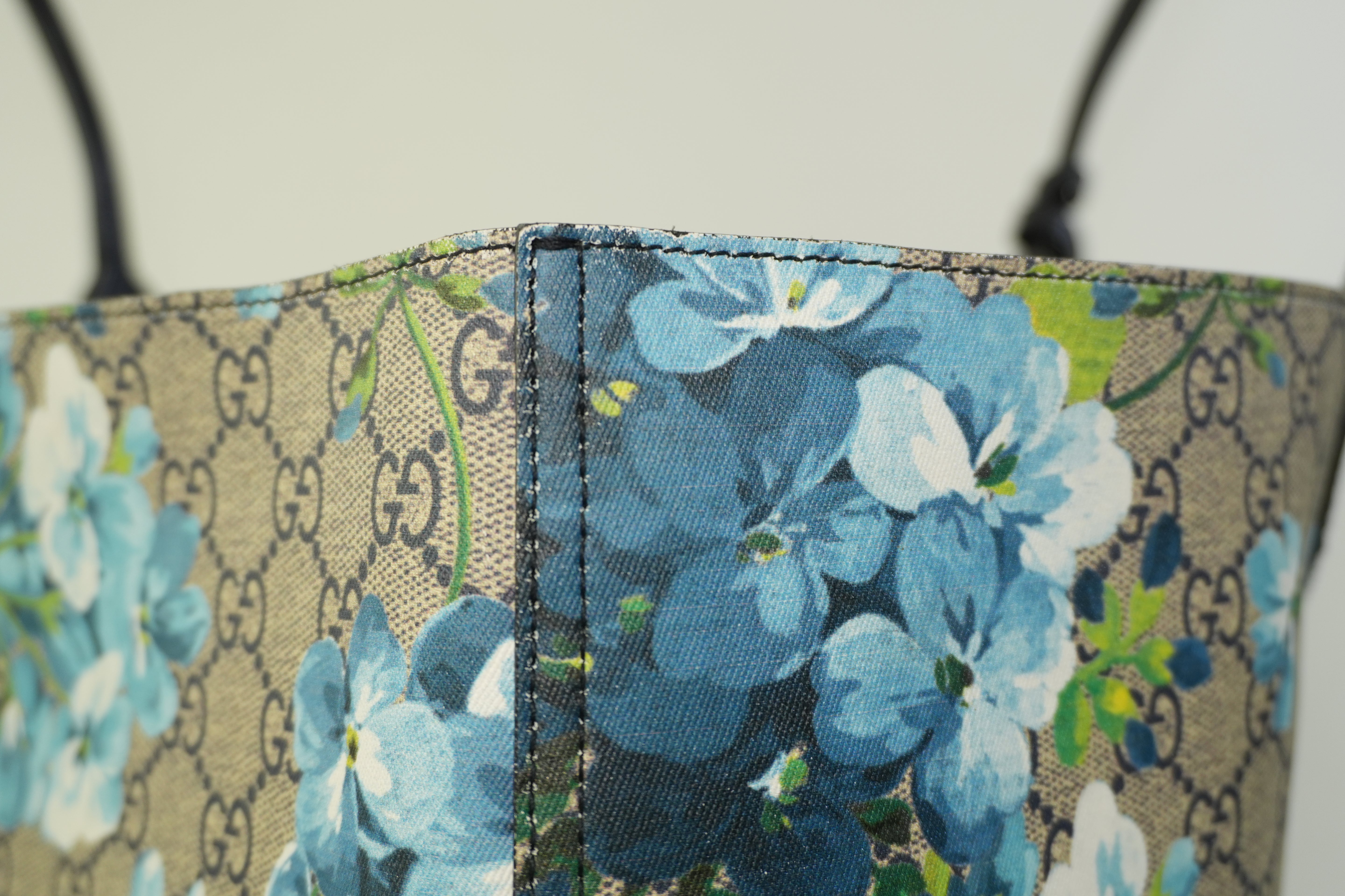 Pre-owned Gucci Canvas Blooms Reversible Tote Bag Blue Used