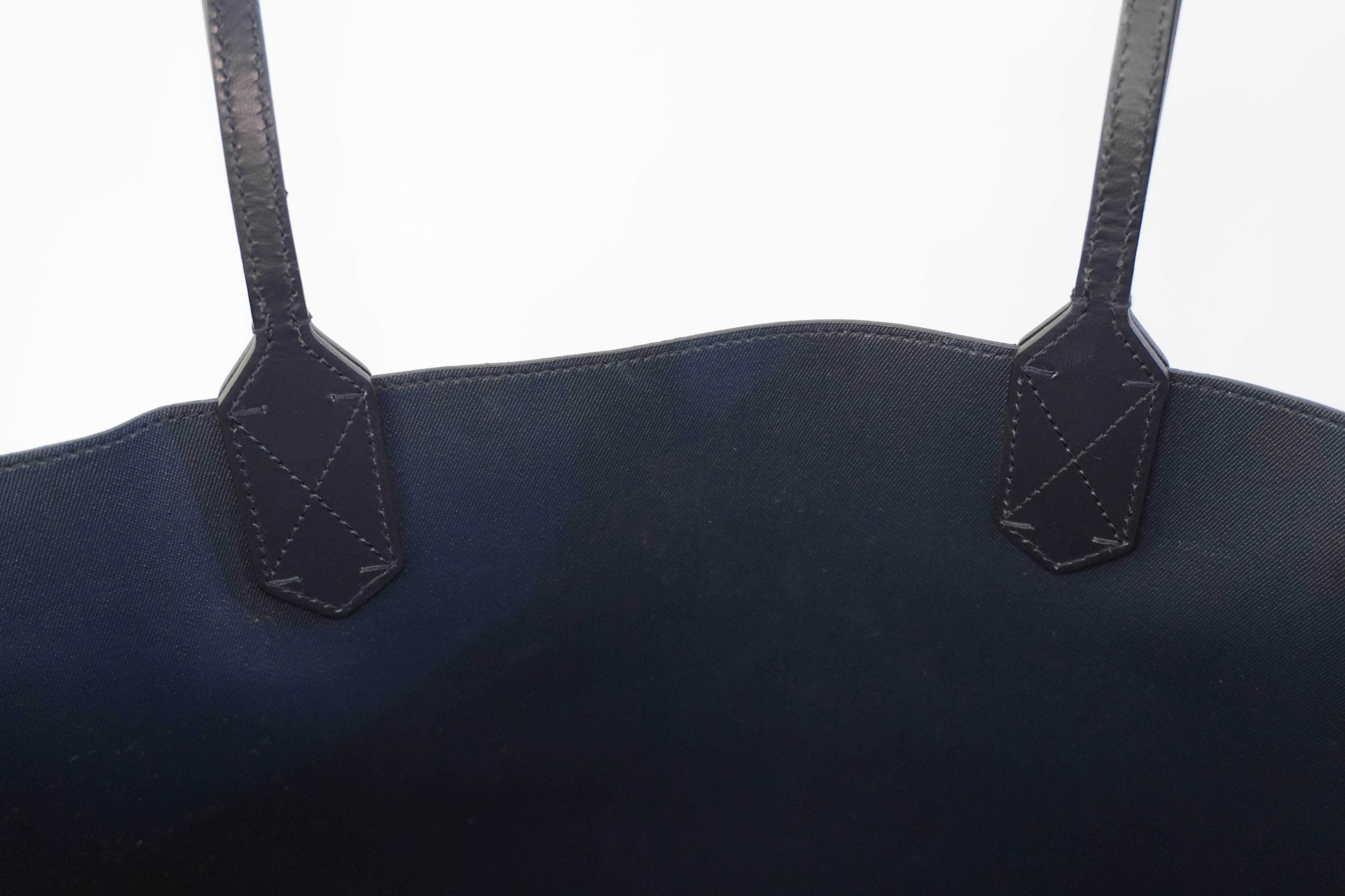 Pre-owned Gucci Canvas Blooms Reversible Tote Bag Blue Used