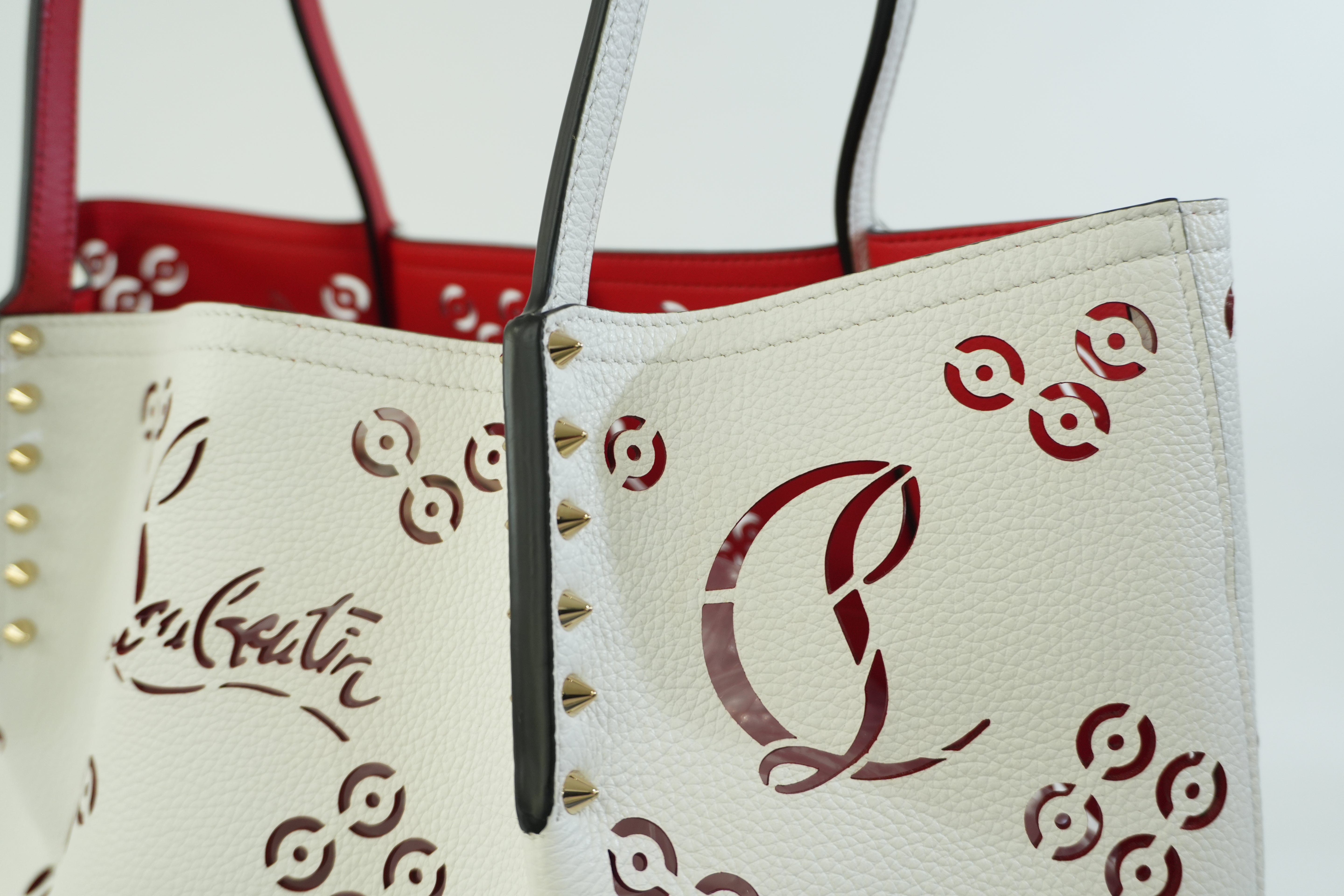 Pre-owned Christian Louboutin Leather Perforated Tote Bag White Used