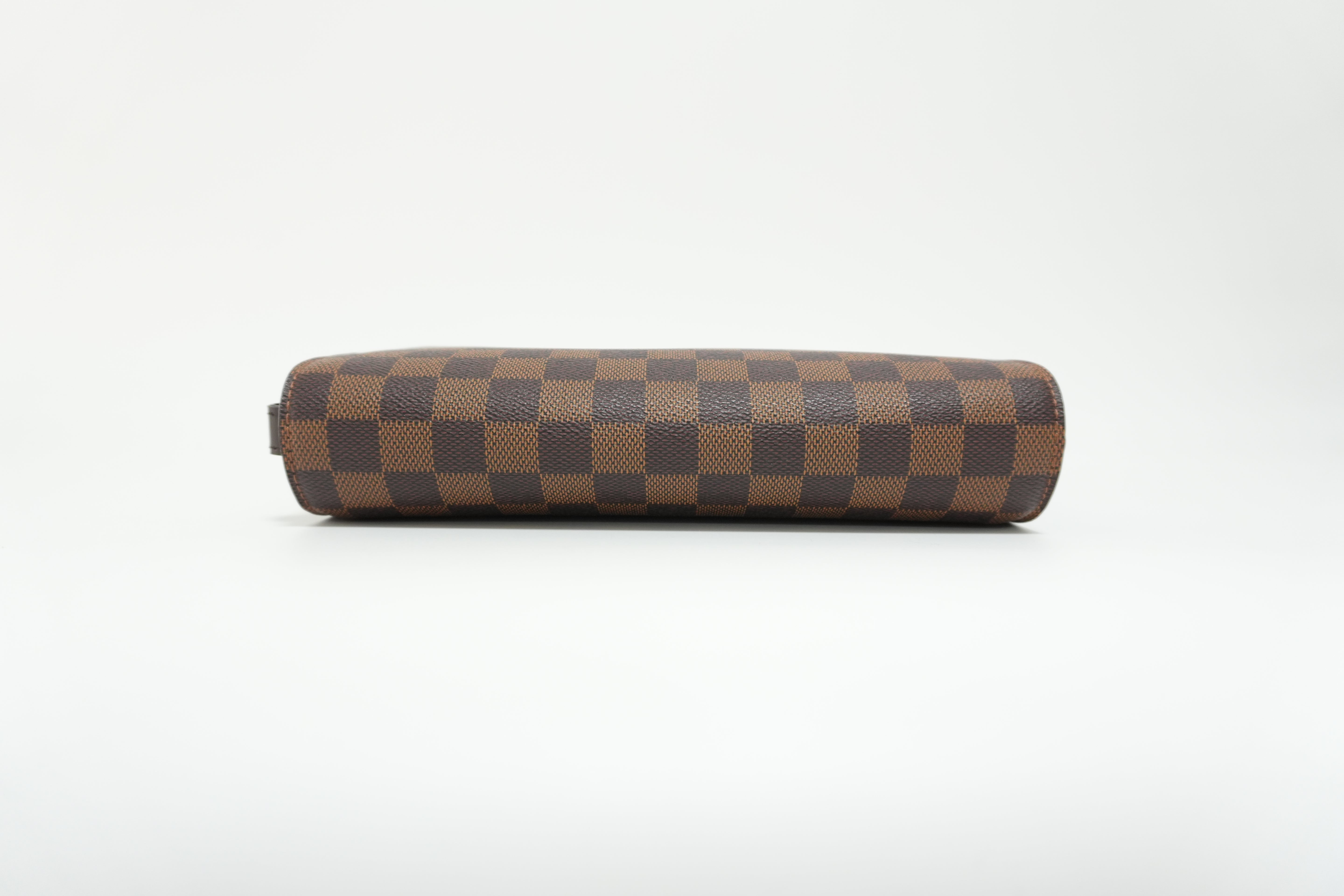 Louis Vuitton Damier Ebene Clutch Used