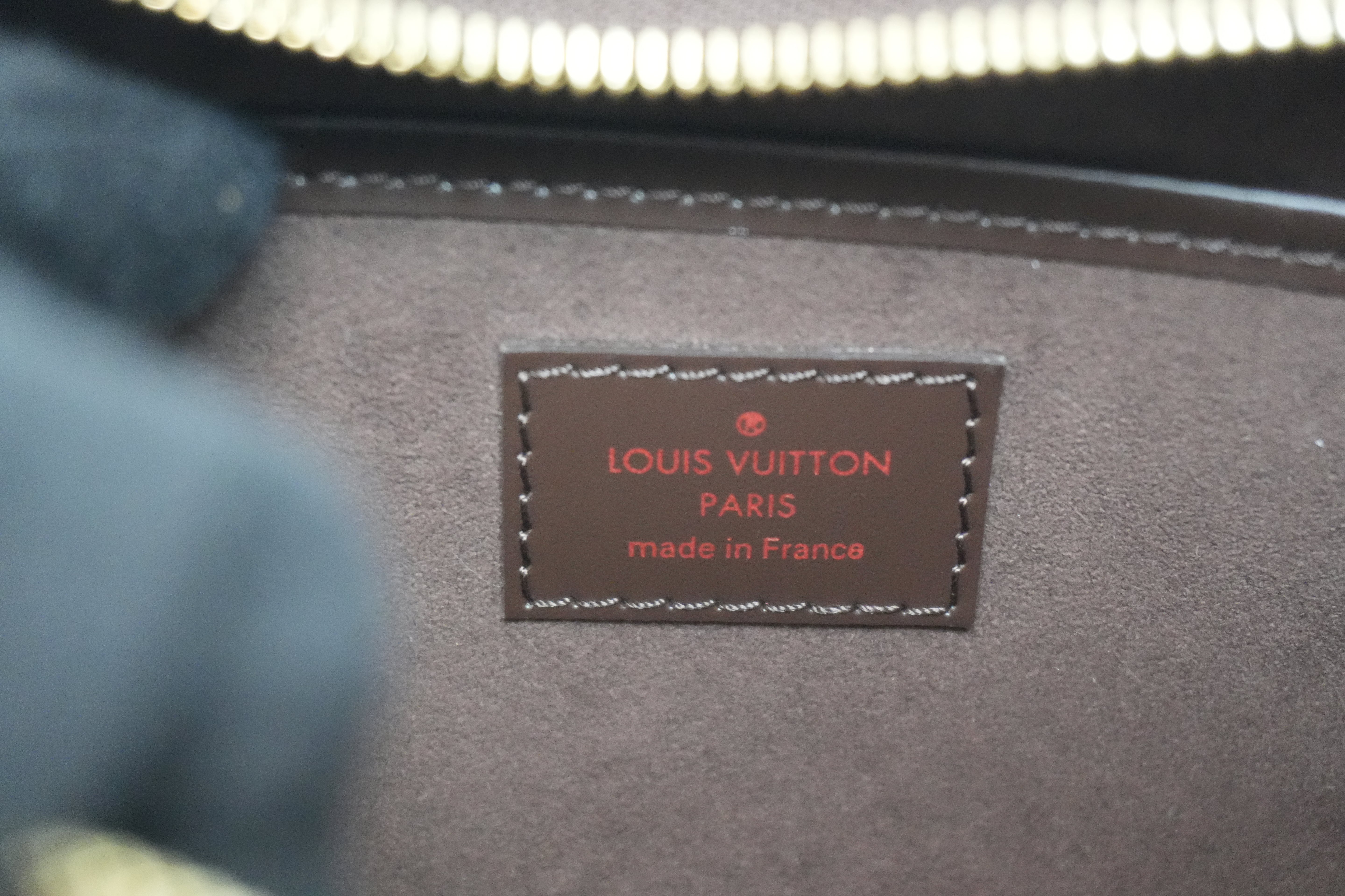 Louis Vuitton Damier Ebene Clutch Used