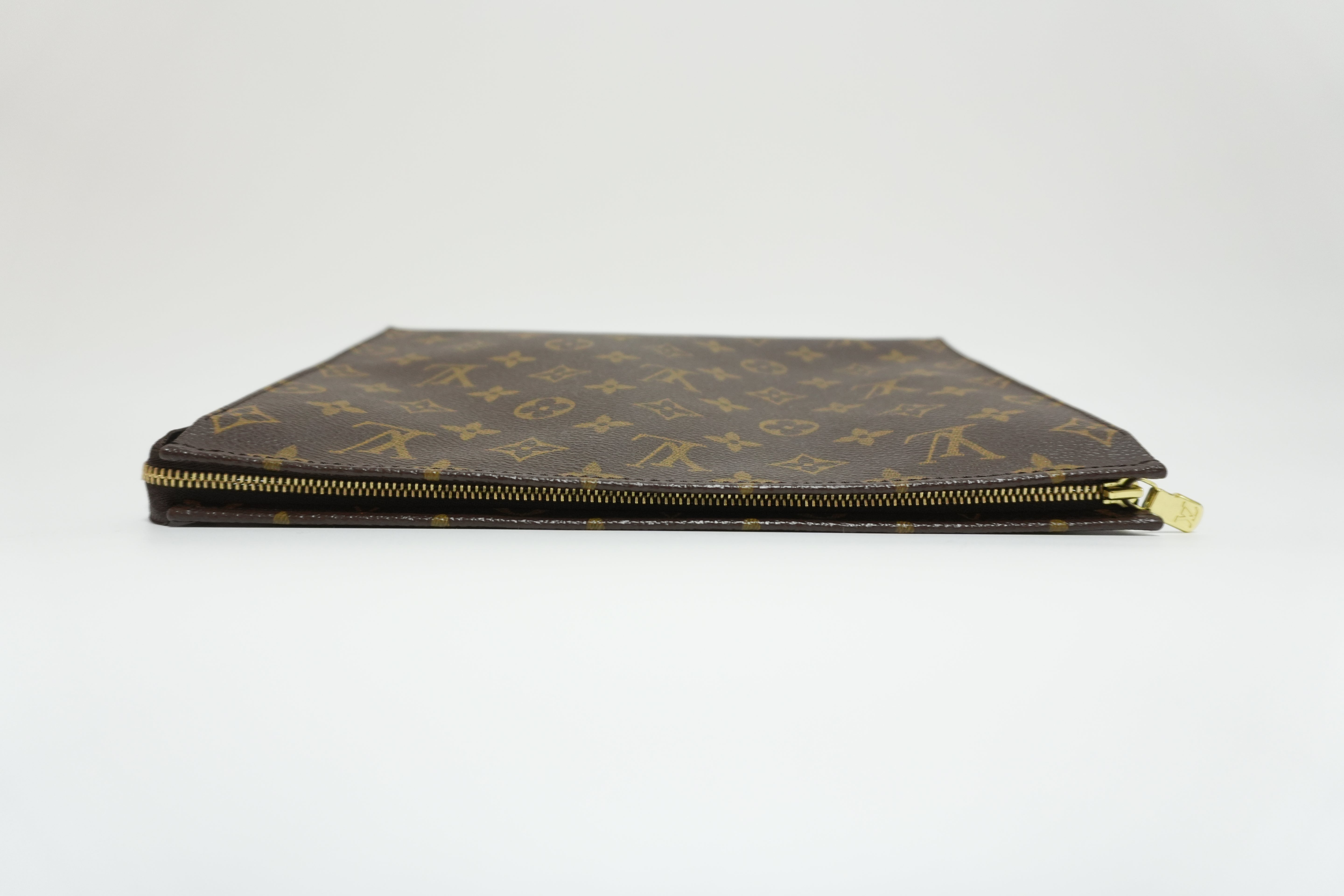 Louis Vuitton Monogram Toiletry Pouch 26 Used