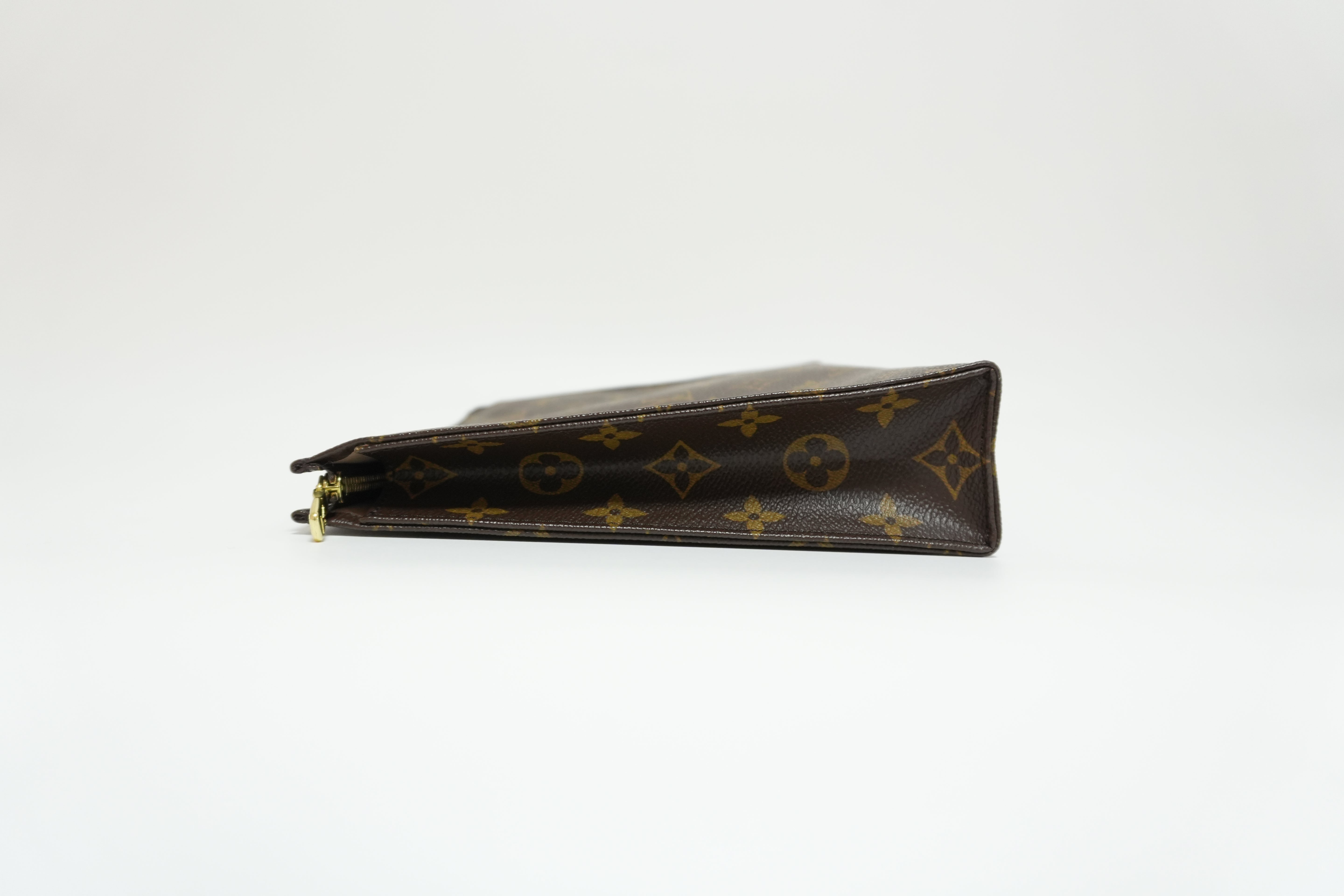 Louis Vuitton Monogram Toiletry Pouch 26 Used