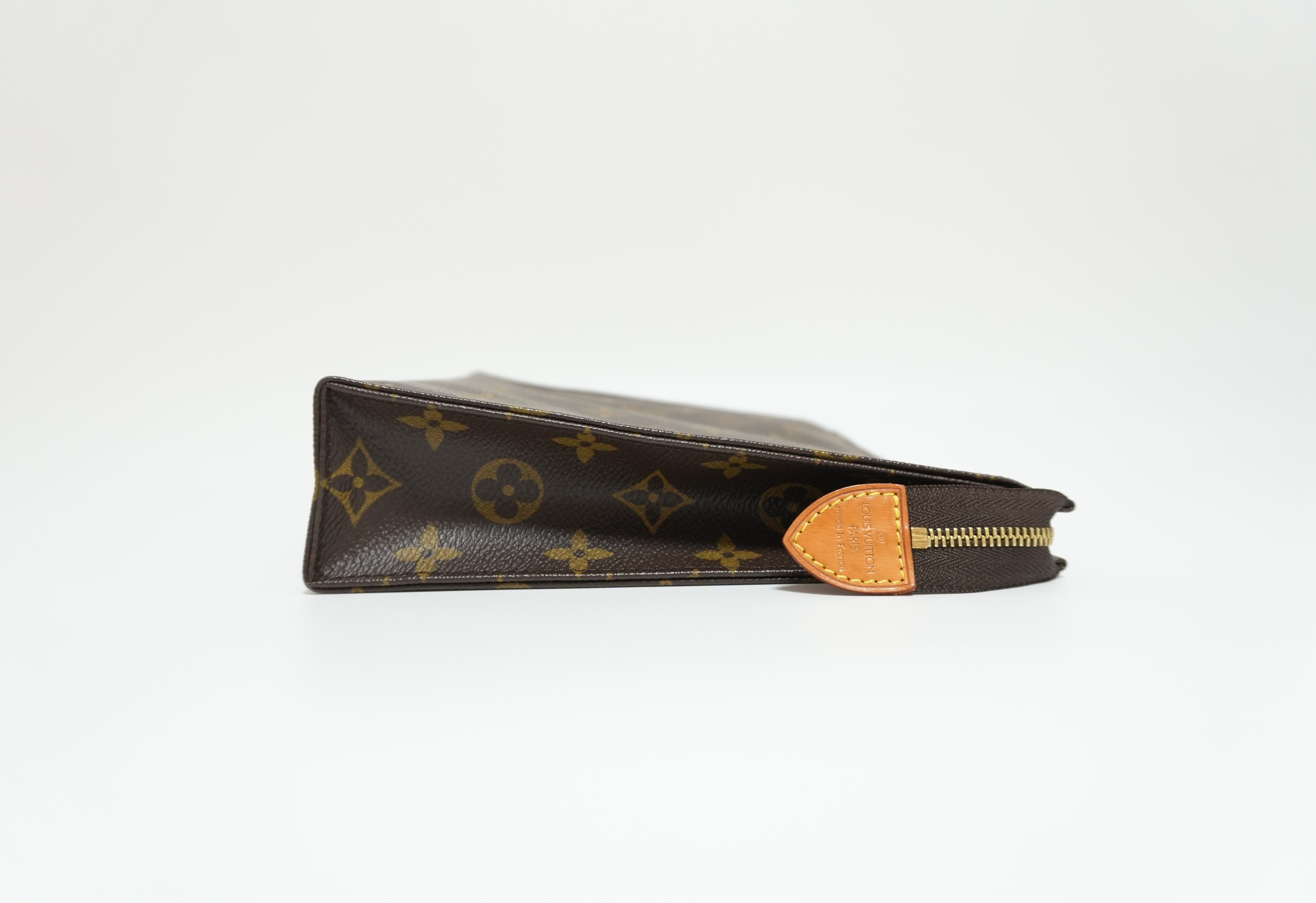 Louis Vuitton Monogram Toiletry Pouch 26 Used