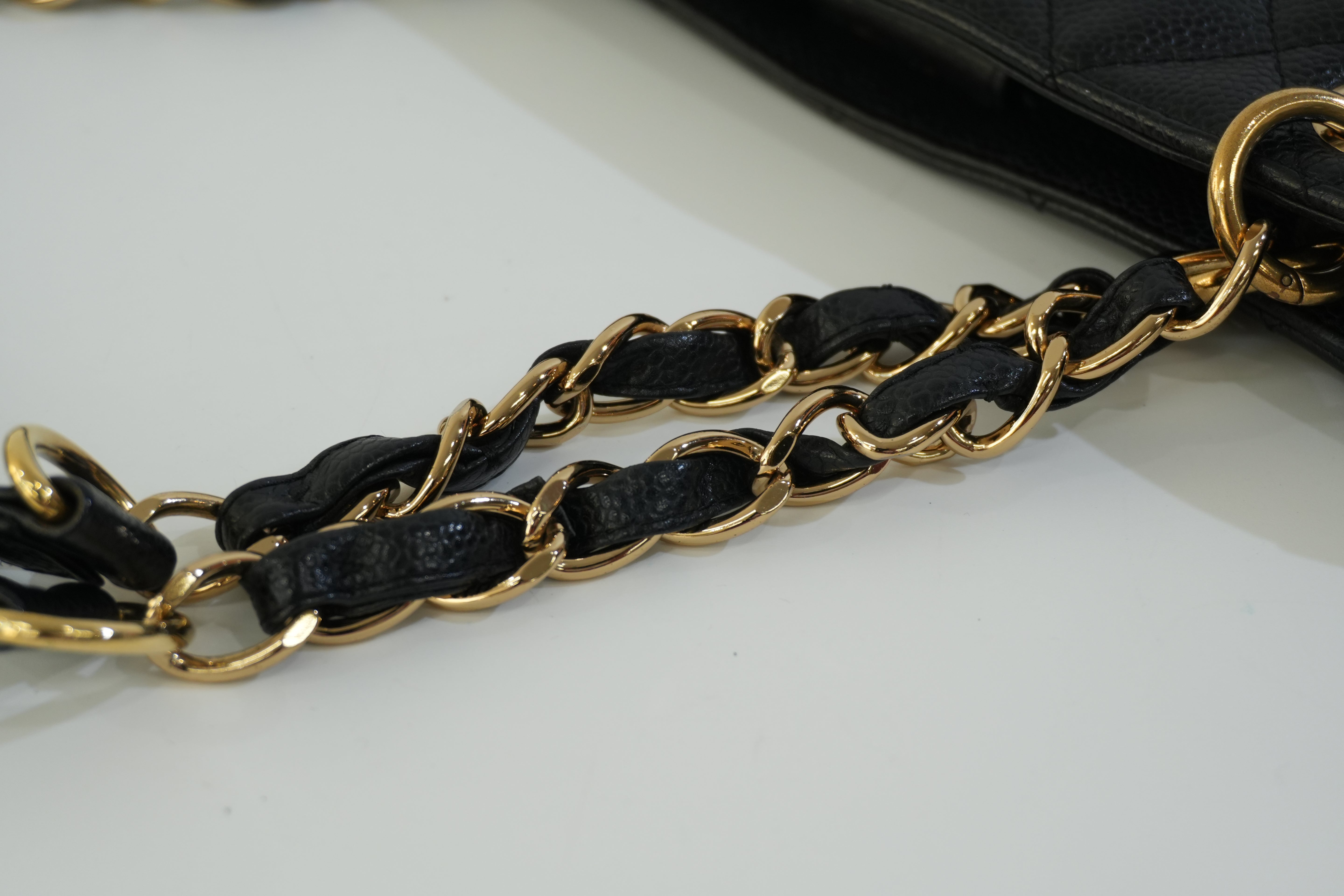 Pre-owned Chanel Caviar Skin Leather PST Chain Shoulder Bag Black Used