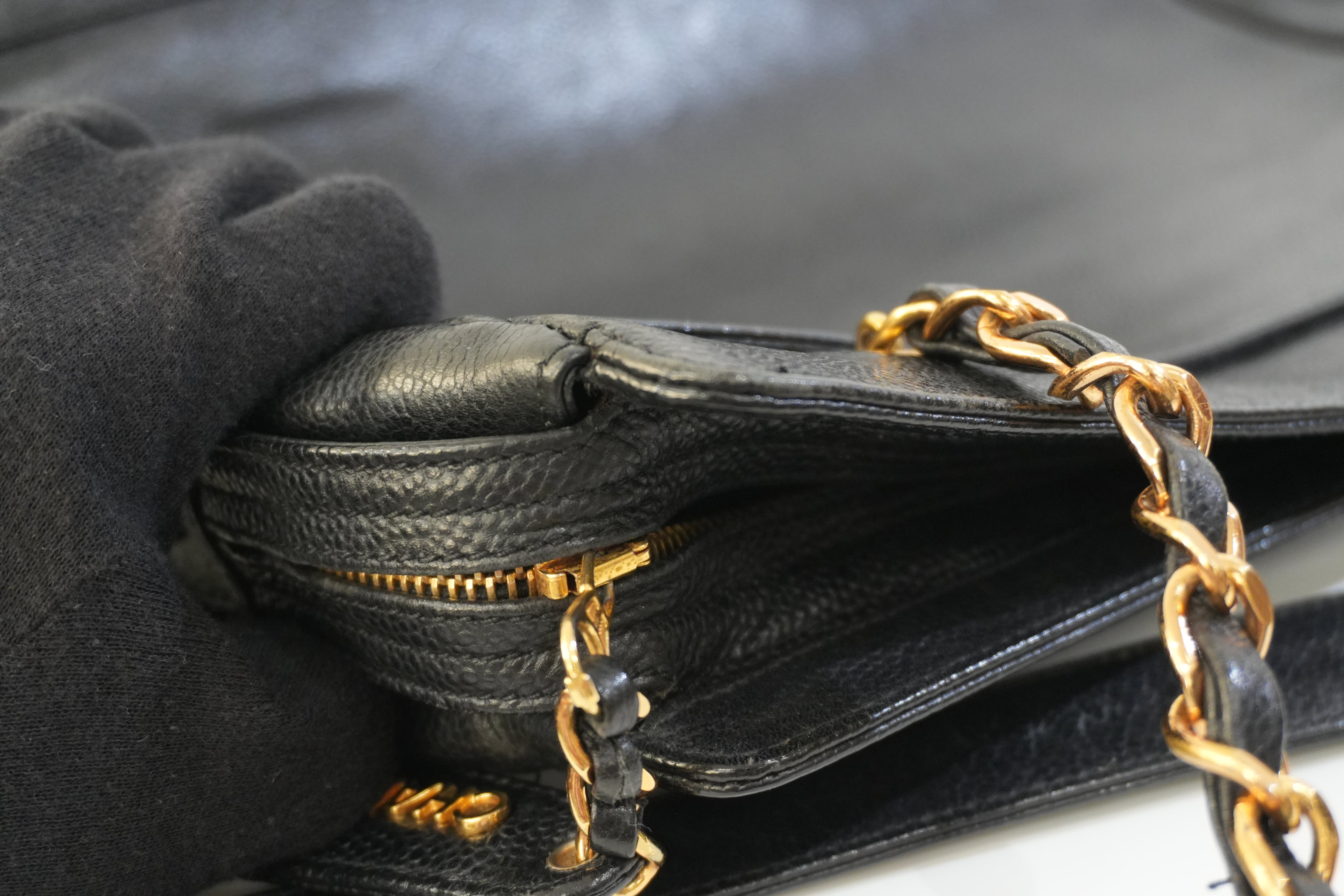 Pre-owned Chanel Caviar Skin Leather Tote Bag Black Used