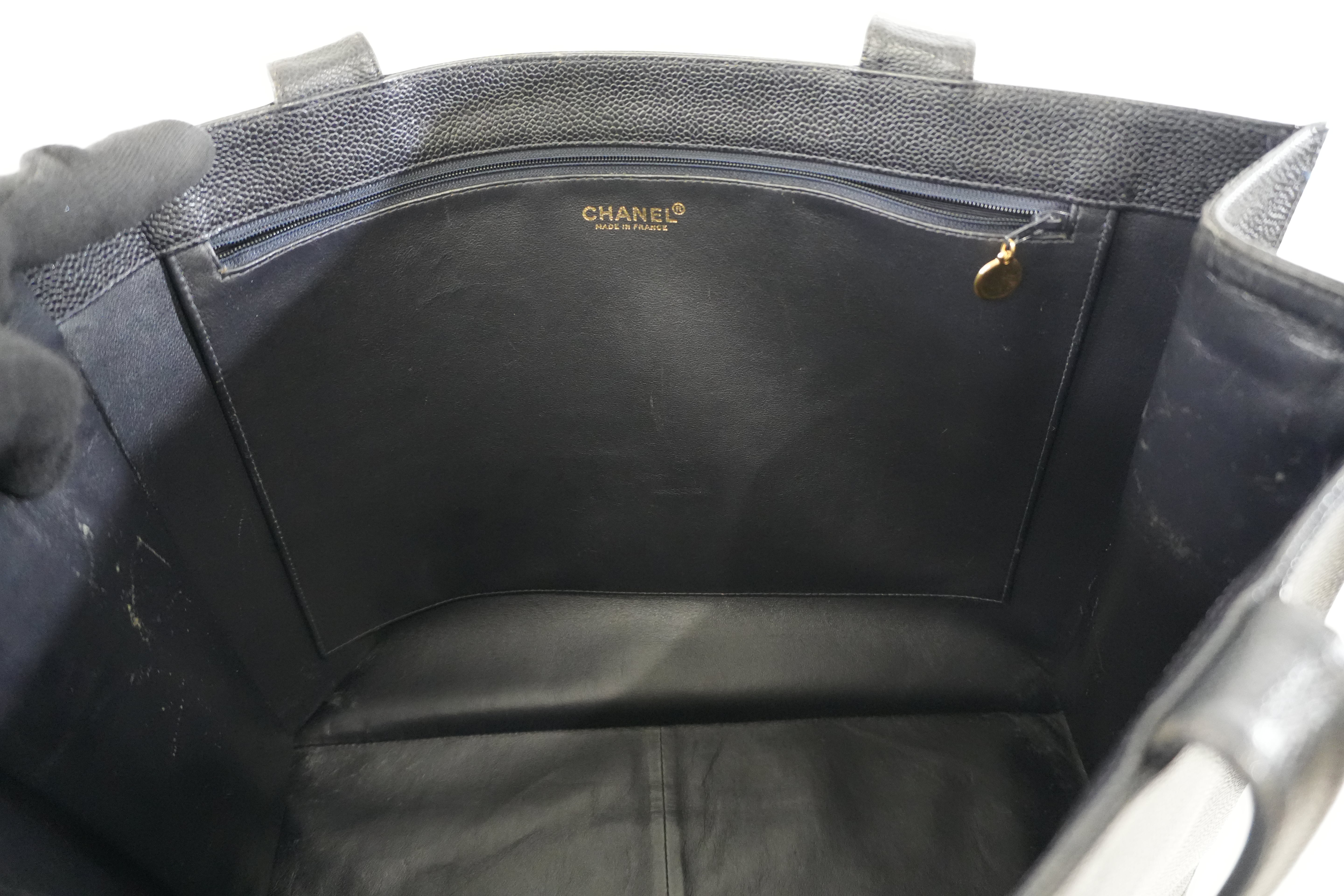 Pre-owned Chanel Caviar Skin Leather Tote Bag Black Used