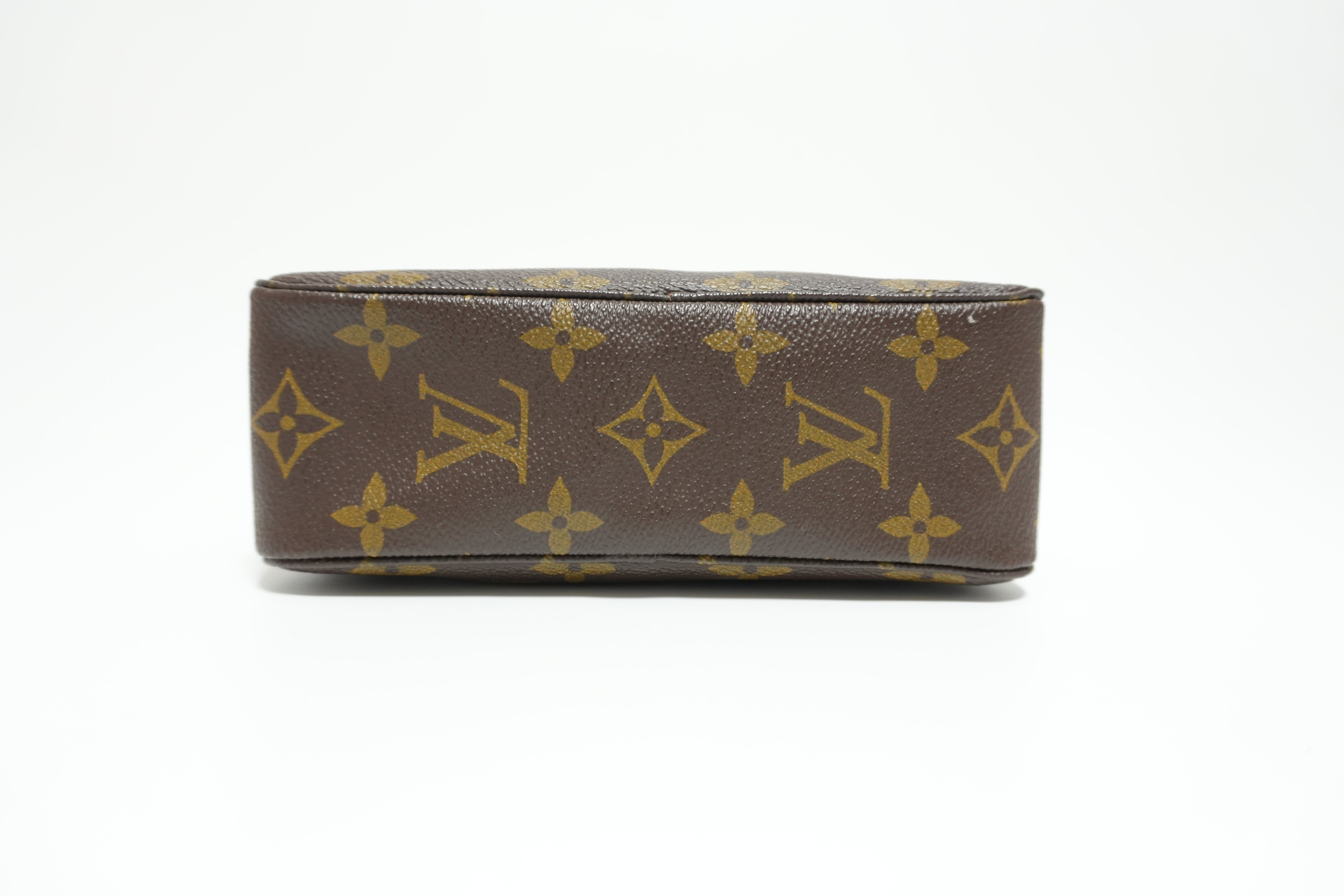 Louis Vuitton Monogram Trousse 18 Pouch Used