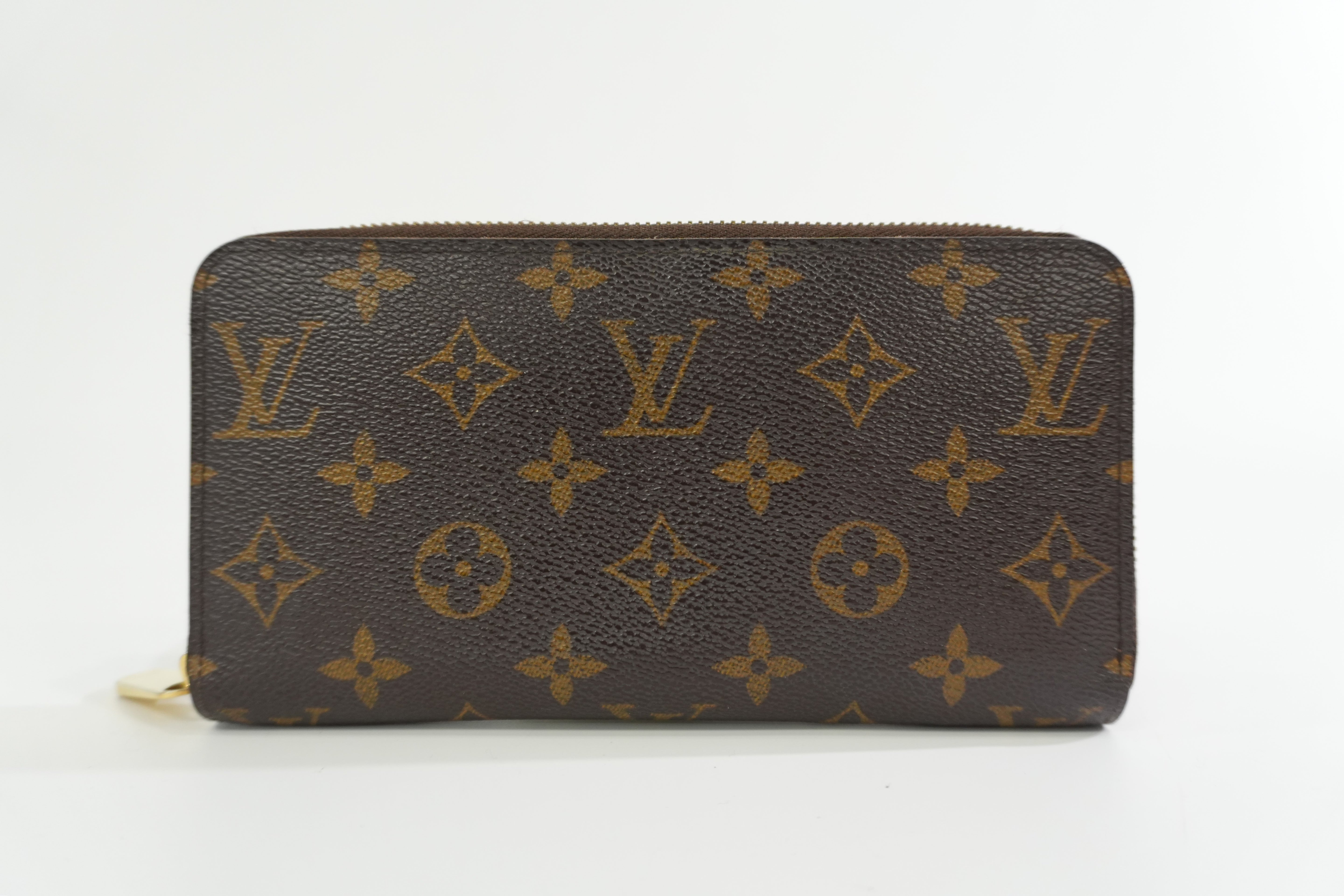 Louis Vuitton Monogram Zippy Wallet Used