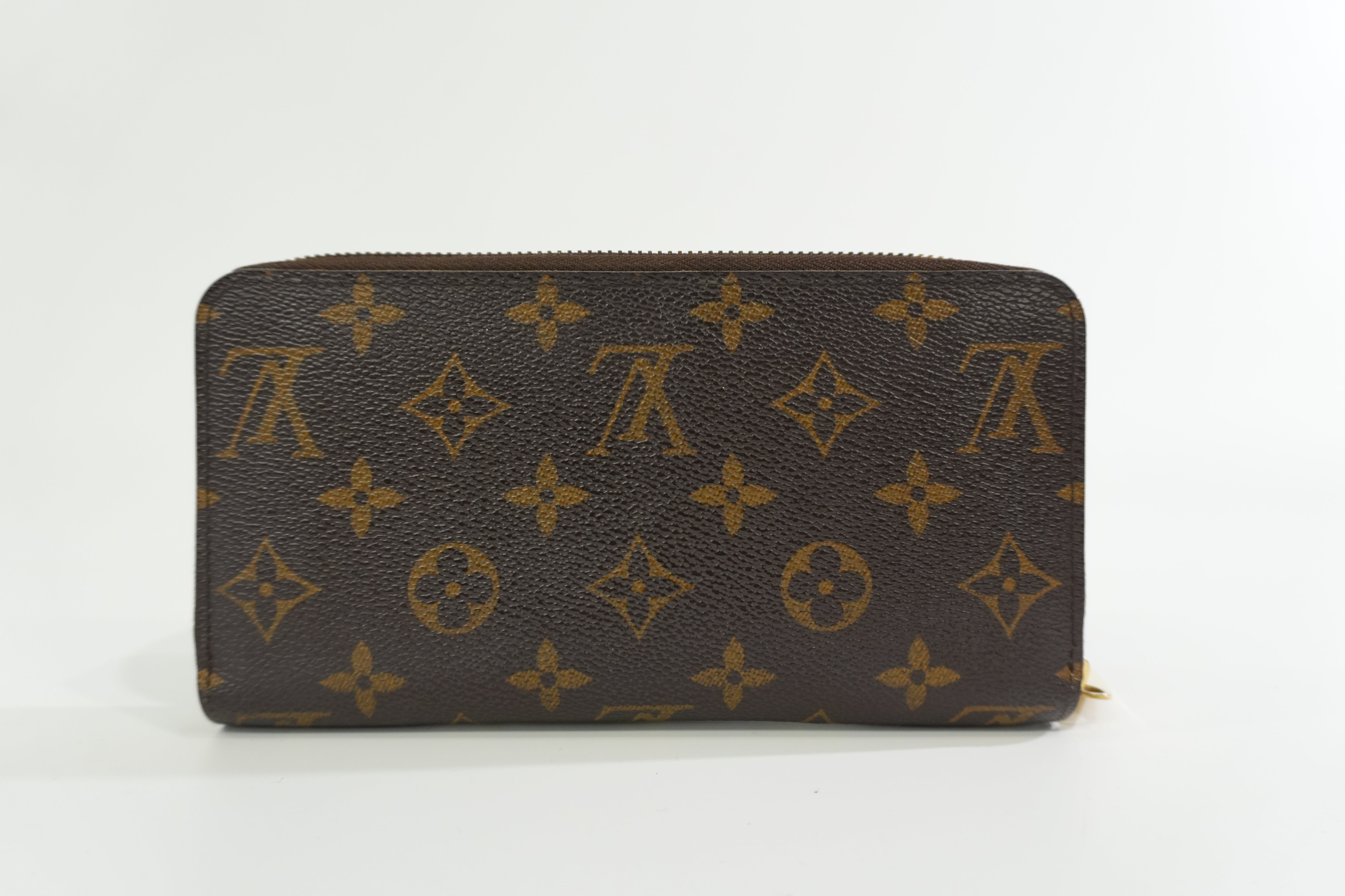 Louis Vuitton Monogram Zippy Wallet Used
