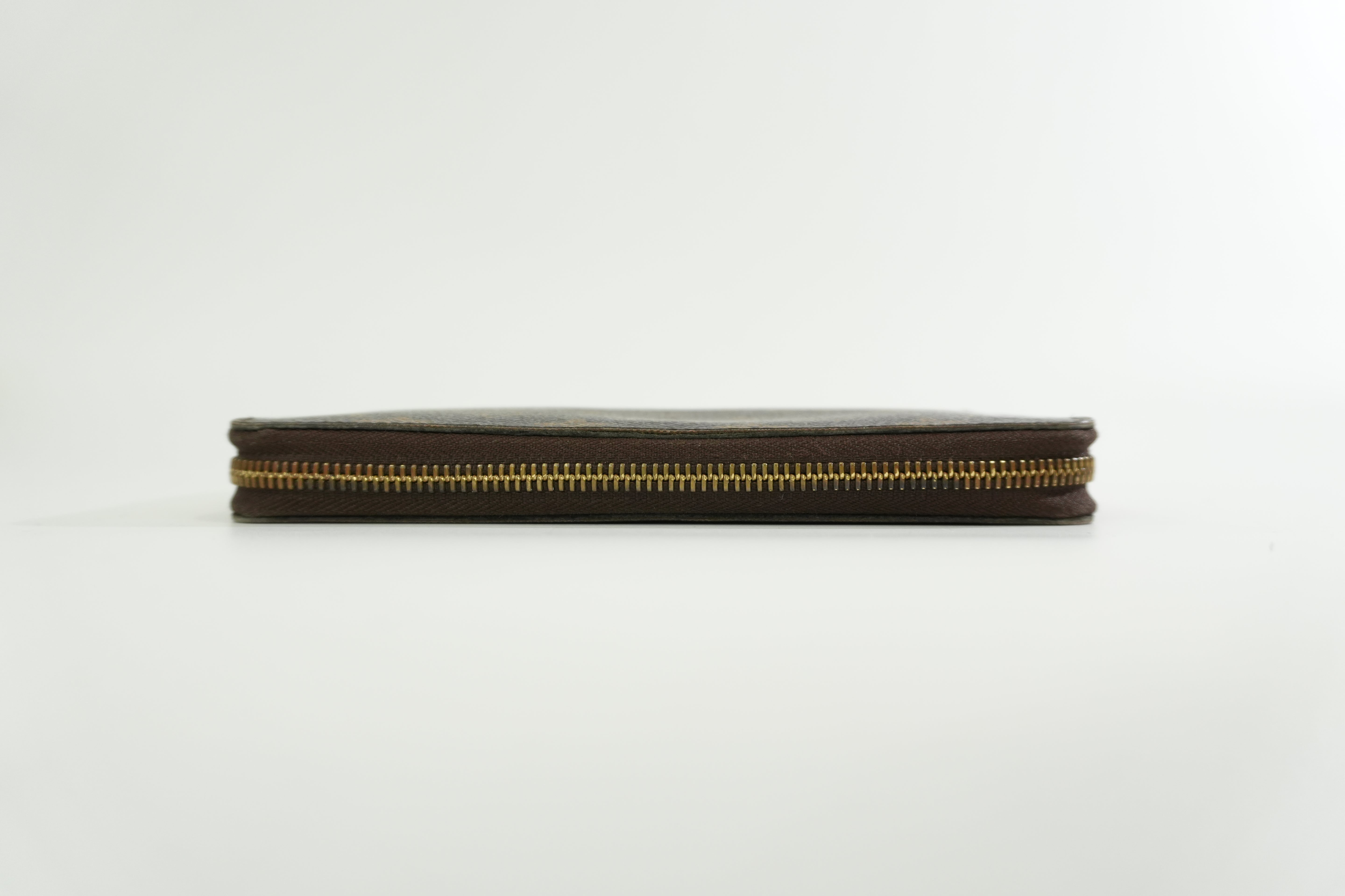 Louis Vuitton Monogram Zippy Wallet Used