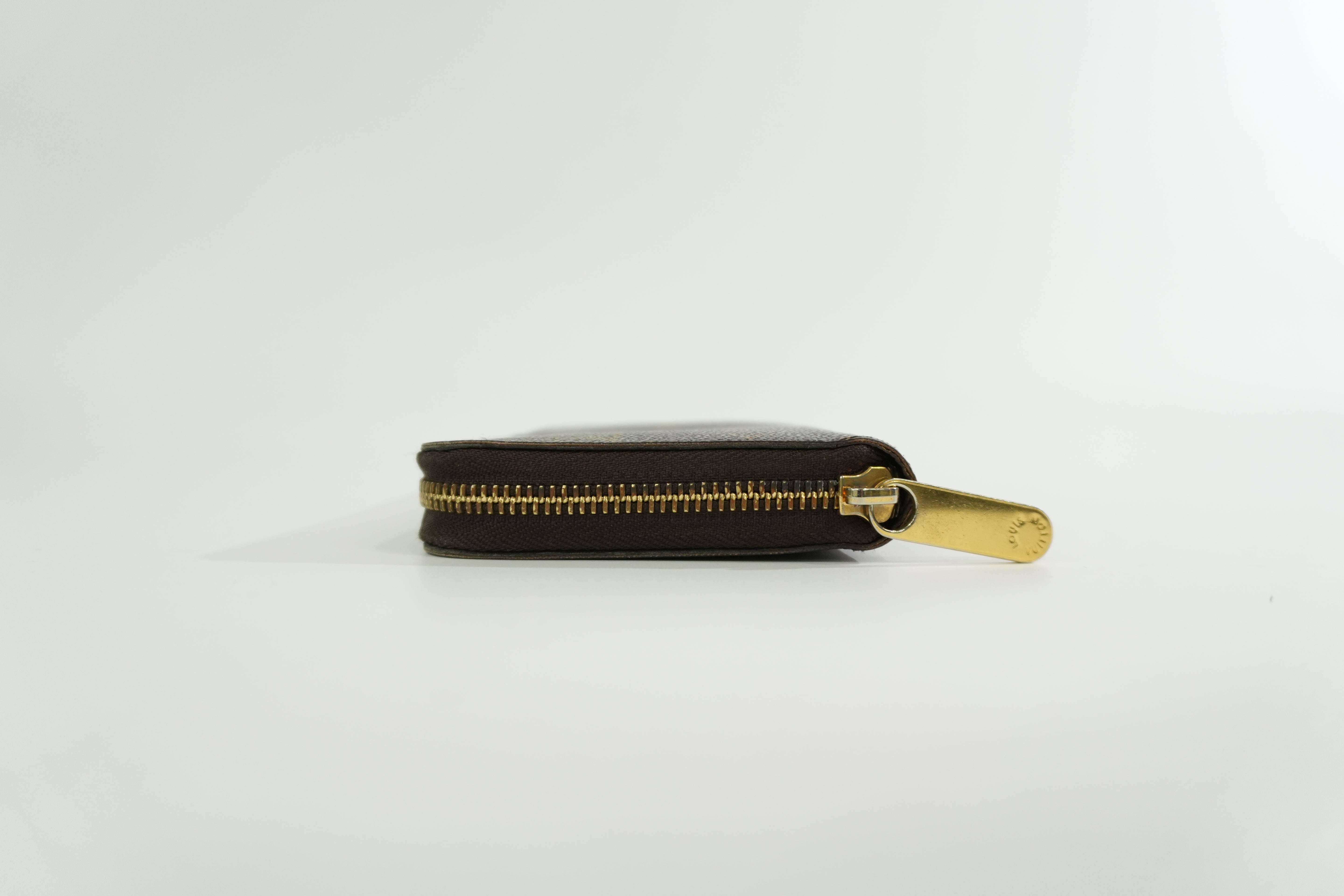 Louis Vuitton Monogram Zippy Wallet Used