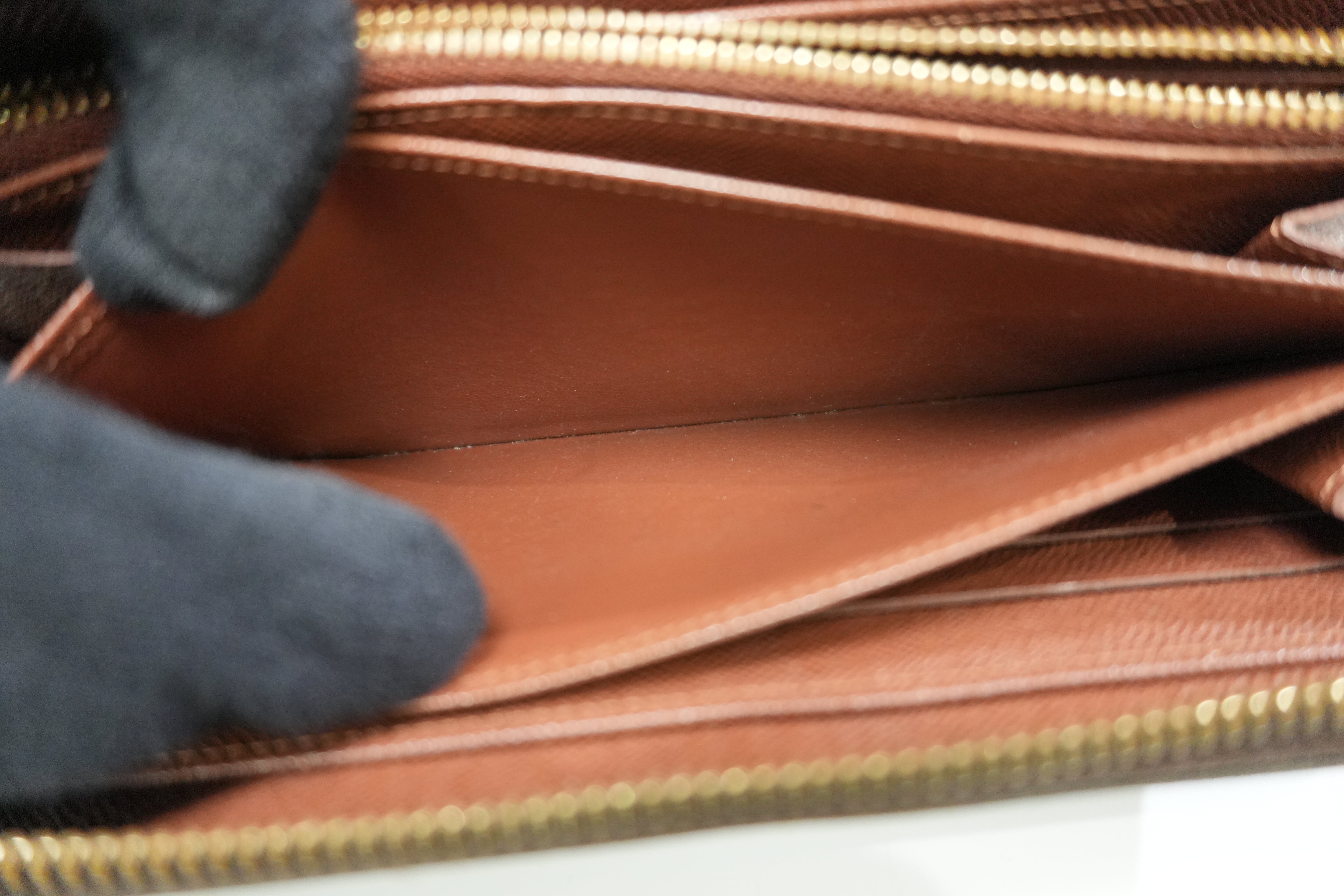 Louis Vuitton Monogram Zippy Wallet Used