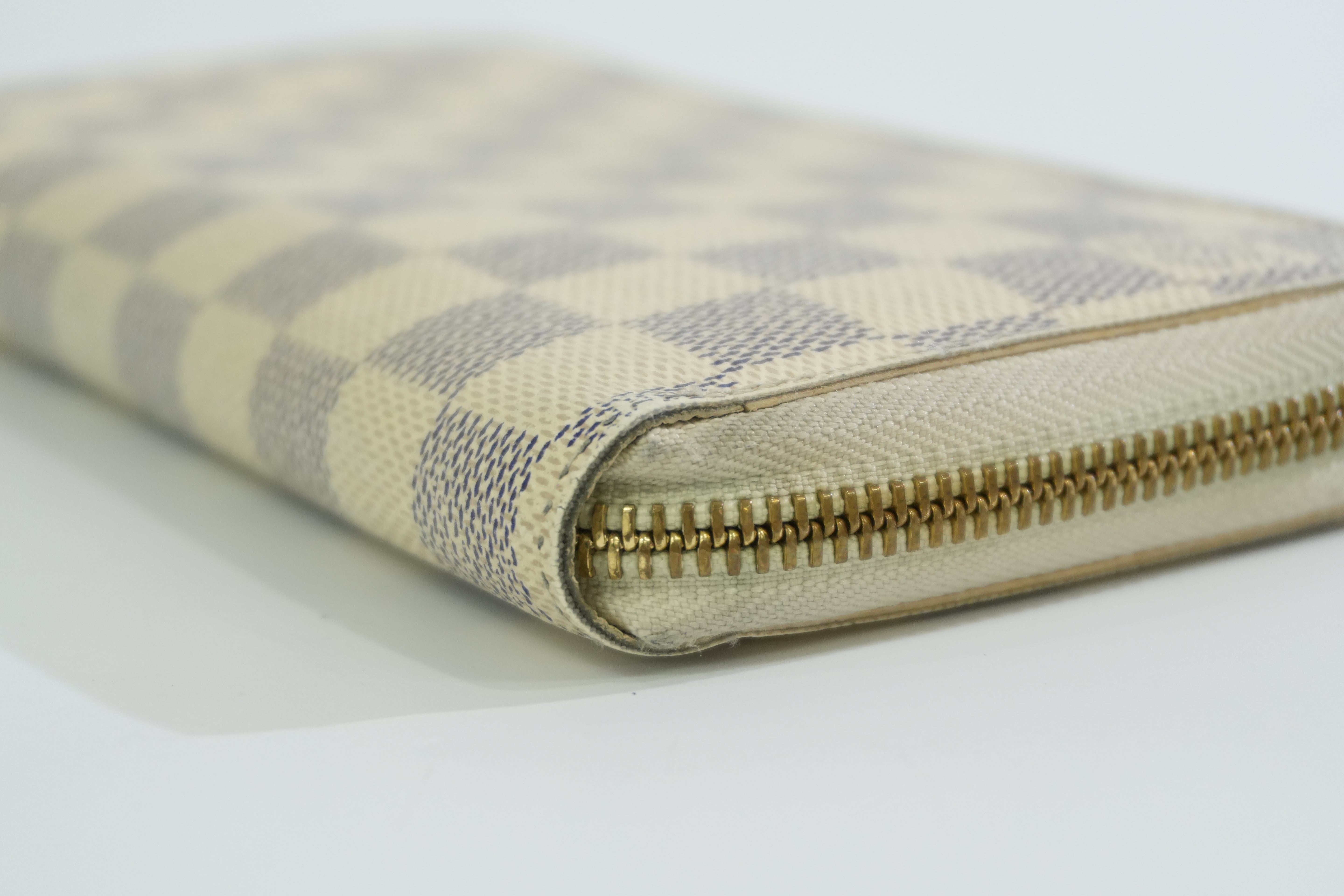 Louis Vuitton Damier Azur Zippy Wallet Used