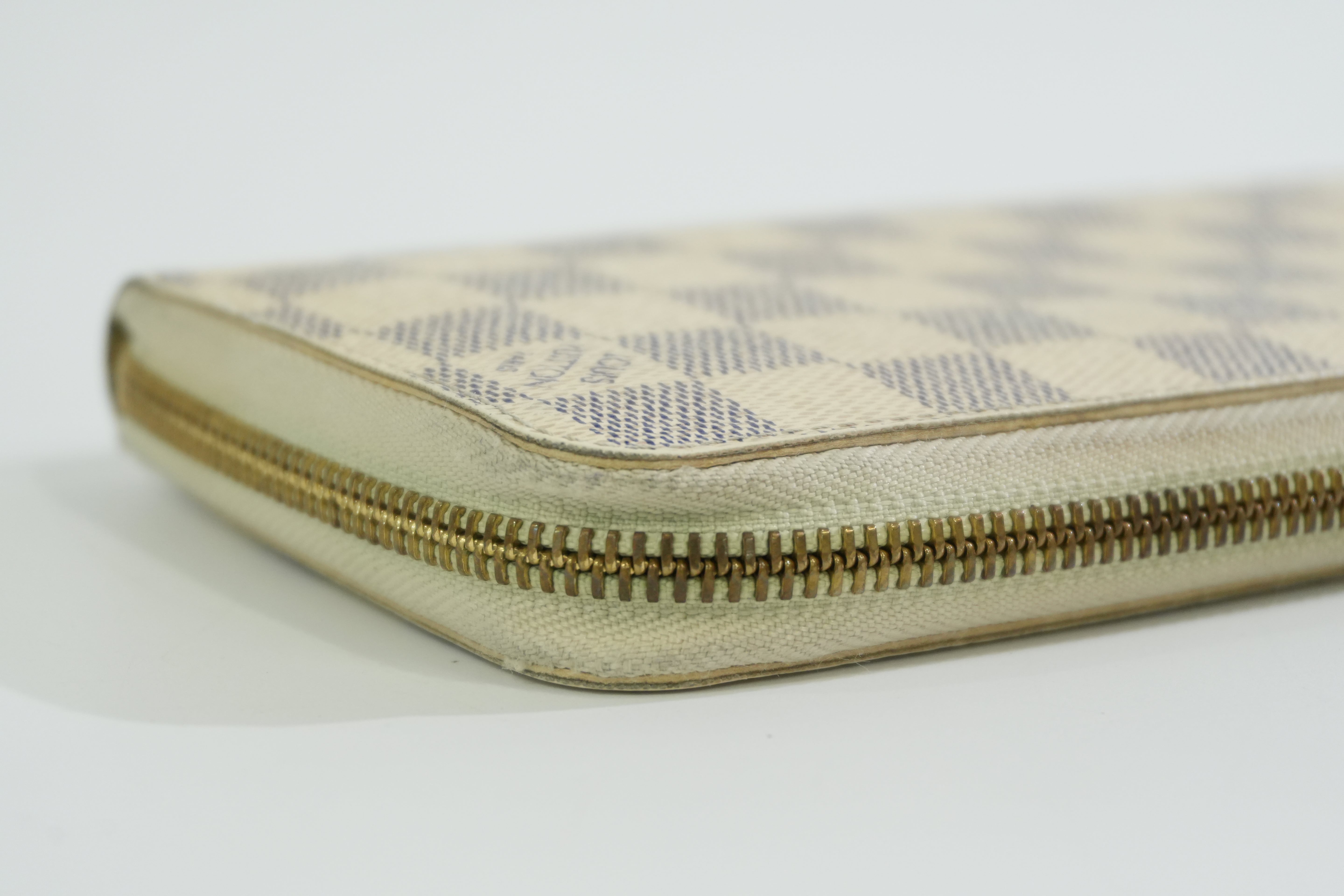 Louis Vuitton Damier Azur Zippy Wallet Used