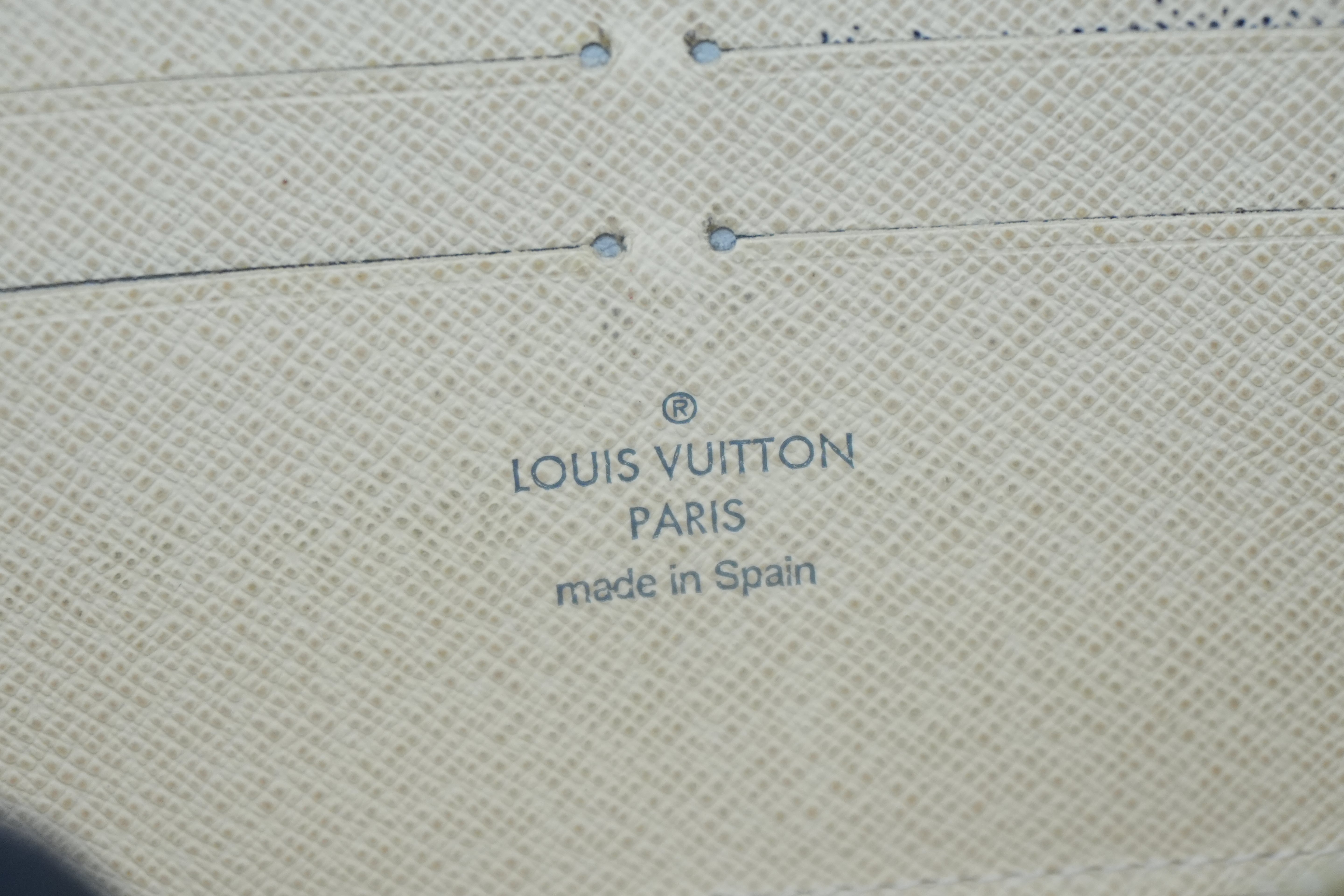 Louis Vuitton Damier Azur Zippy Wallet Used