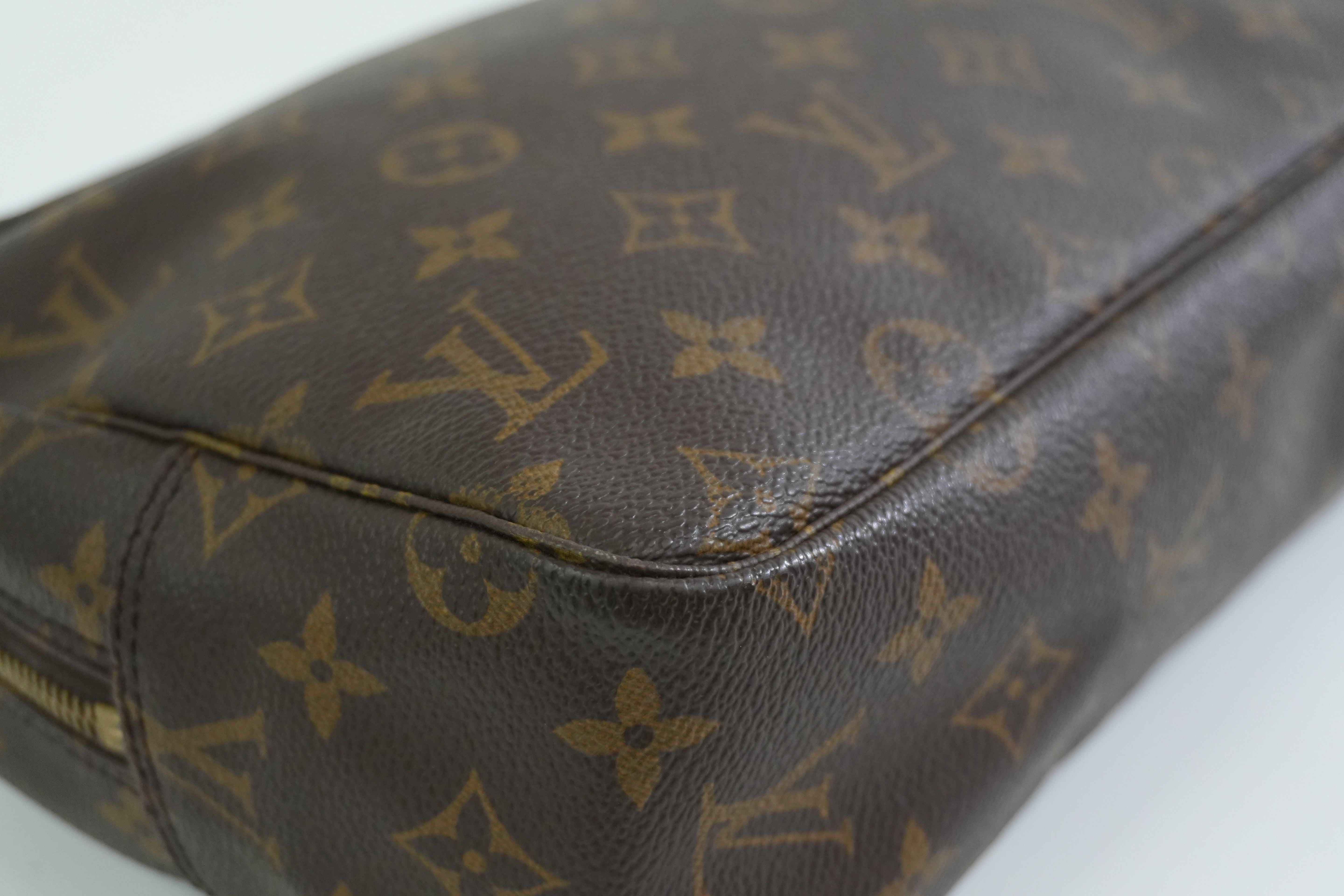 Louis Vuitton Monogram Trousse 28 Pouch Used