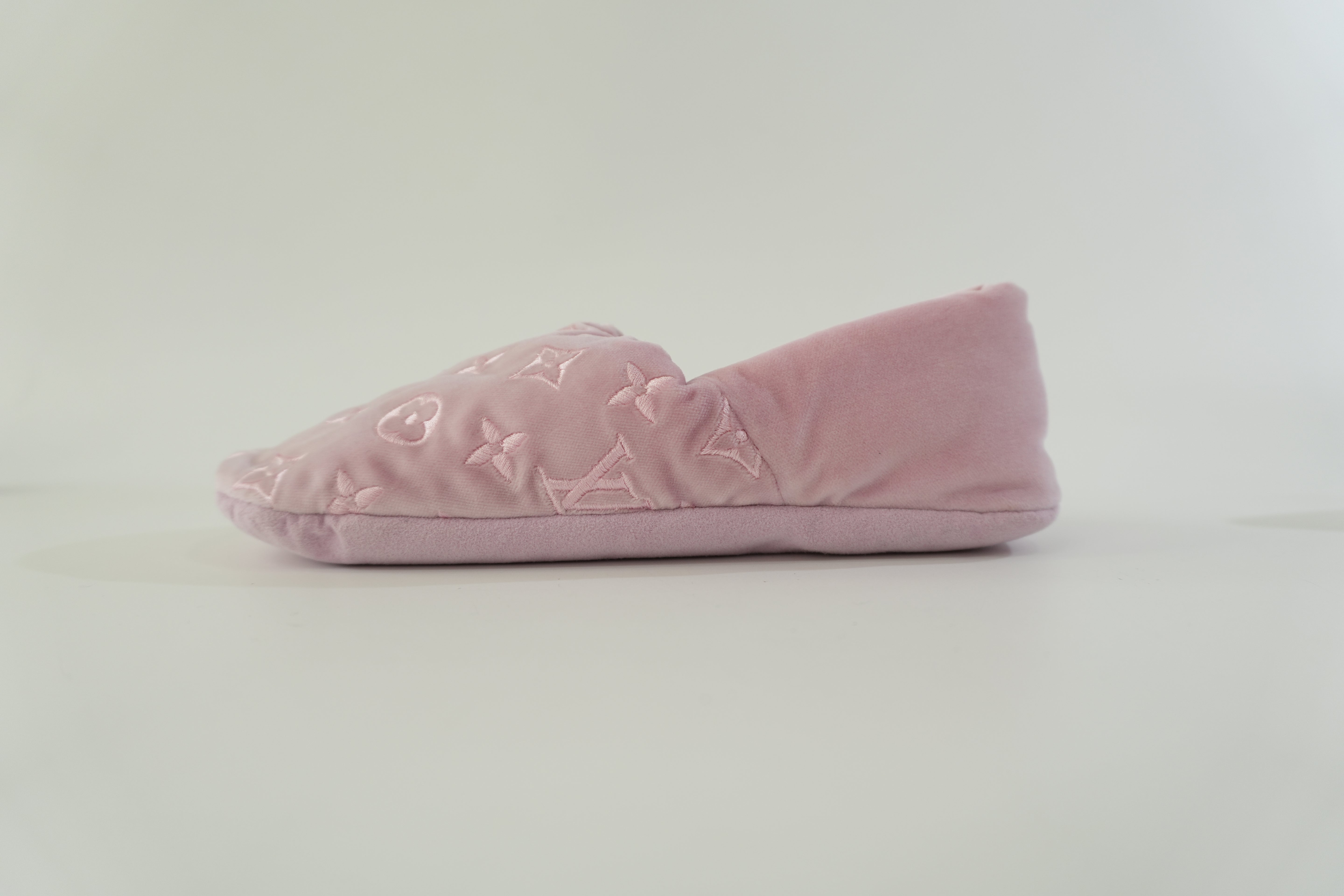 Pre-owned Louis Vuitton Indoor Slippers Size 6 Pink Used