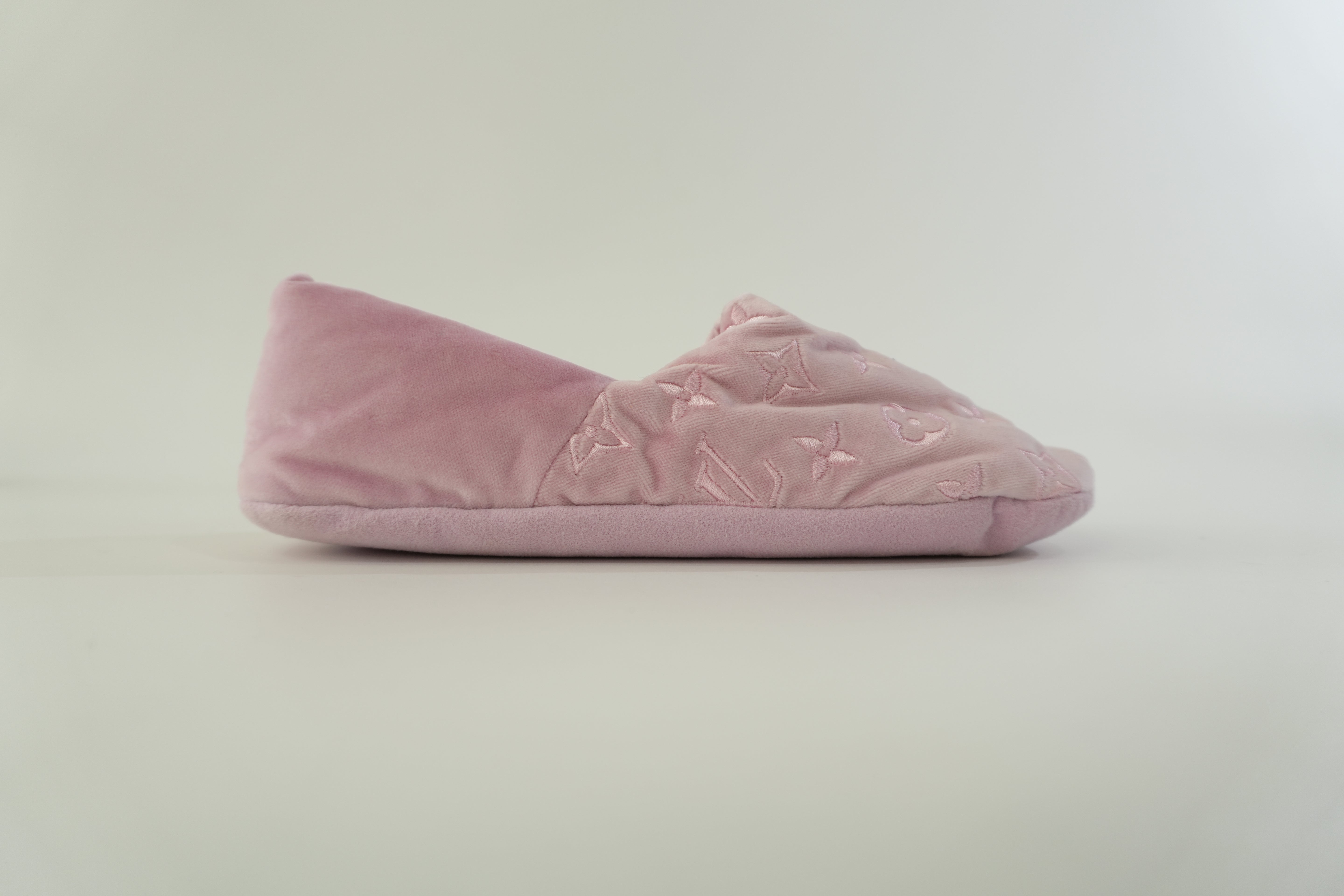 Pre-owned Louis Vuitton Indoor Slippers Size 6 Pink Used