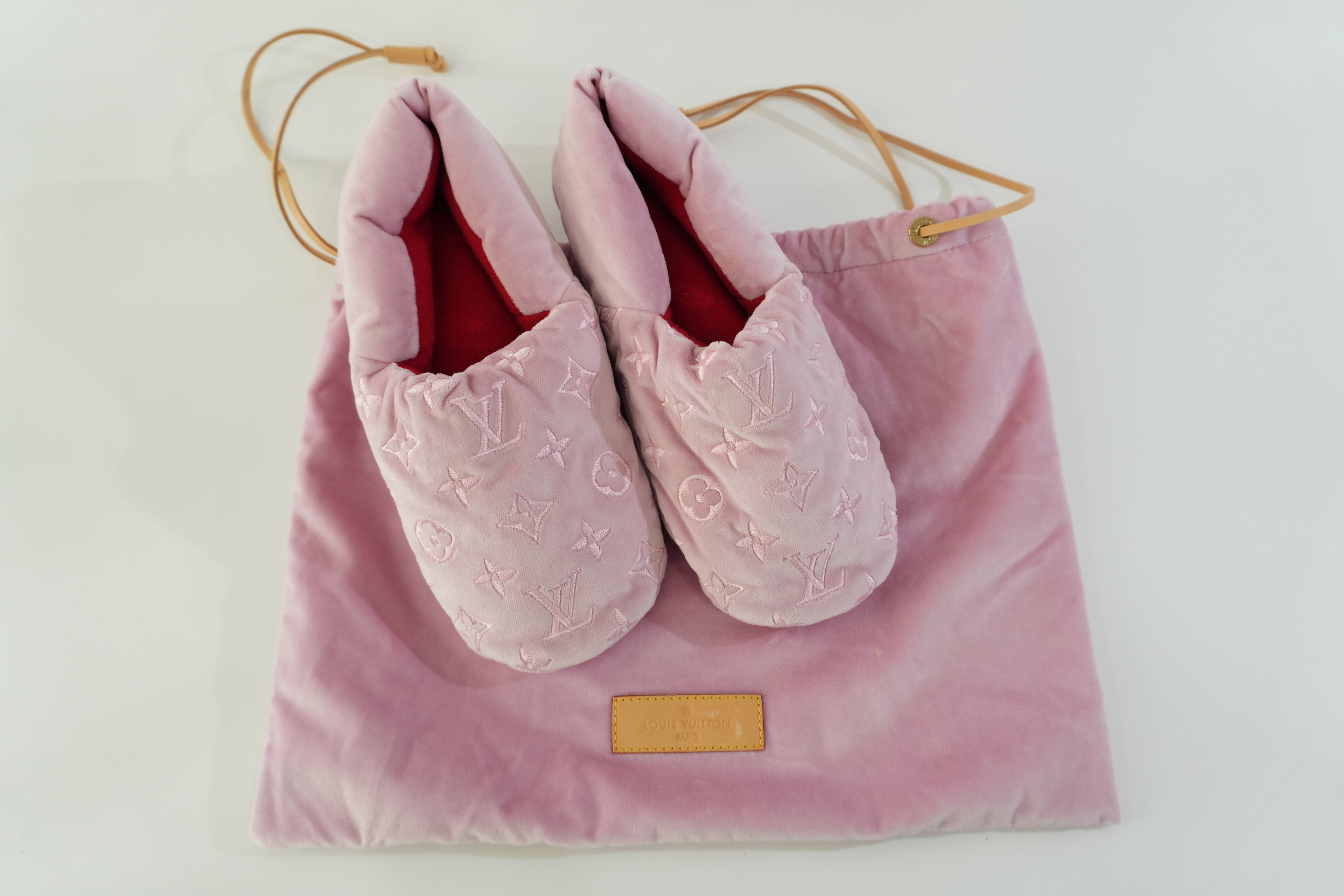 Pre-owned Louis Vuitton Indoor Slippers Size 6 Pink Used