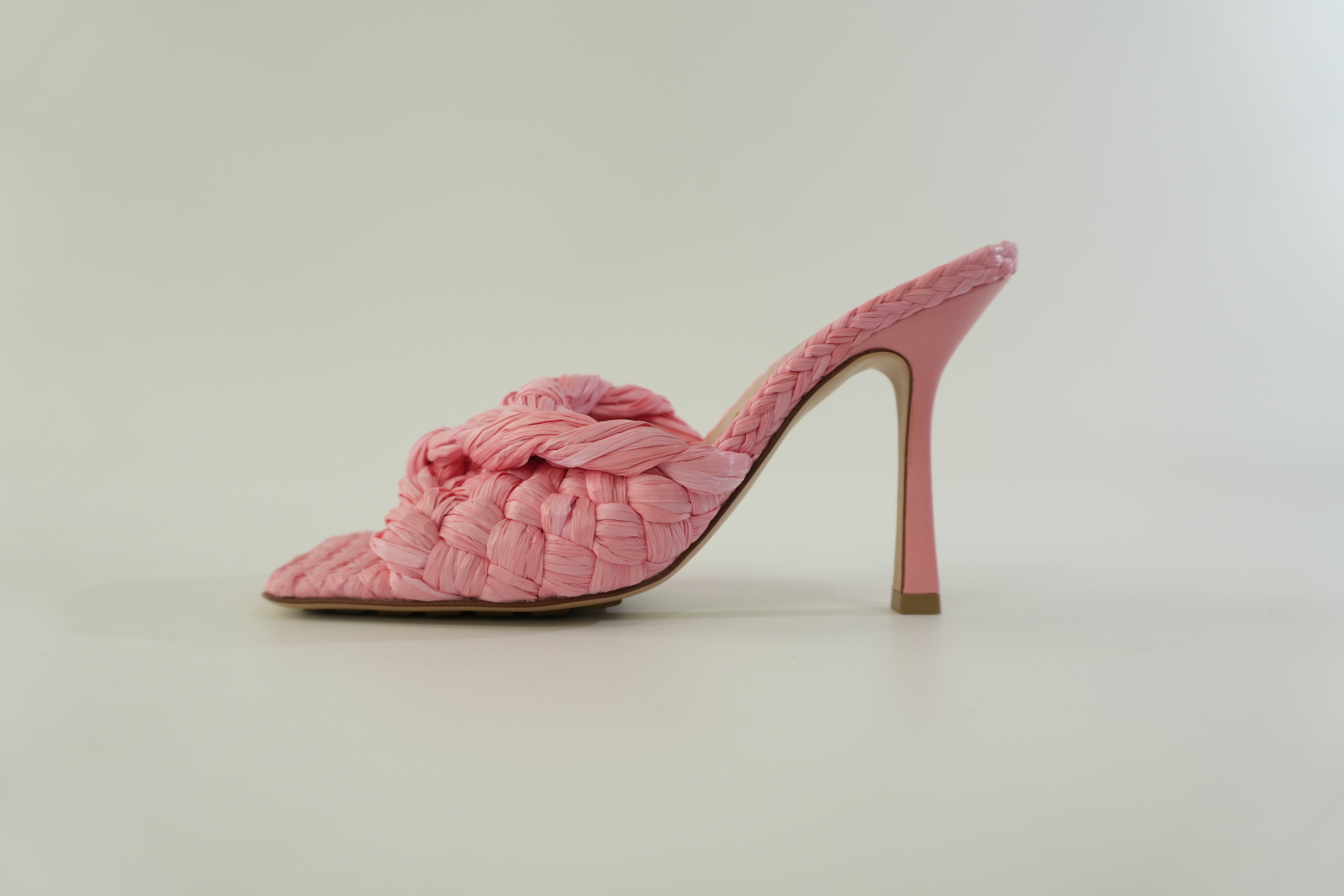 Pre-owned Bottega Straw High Heels Size 6.5 Pink Used