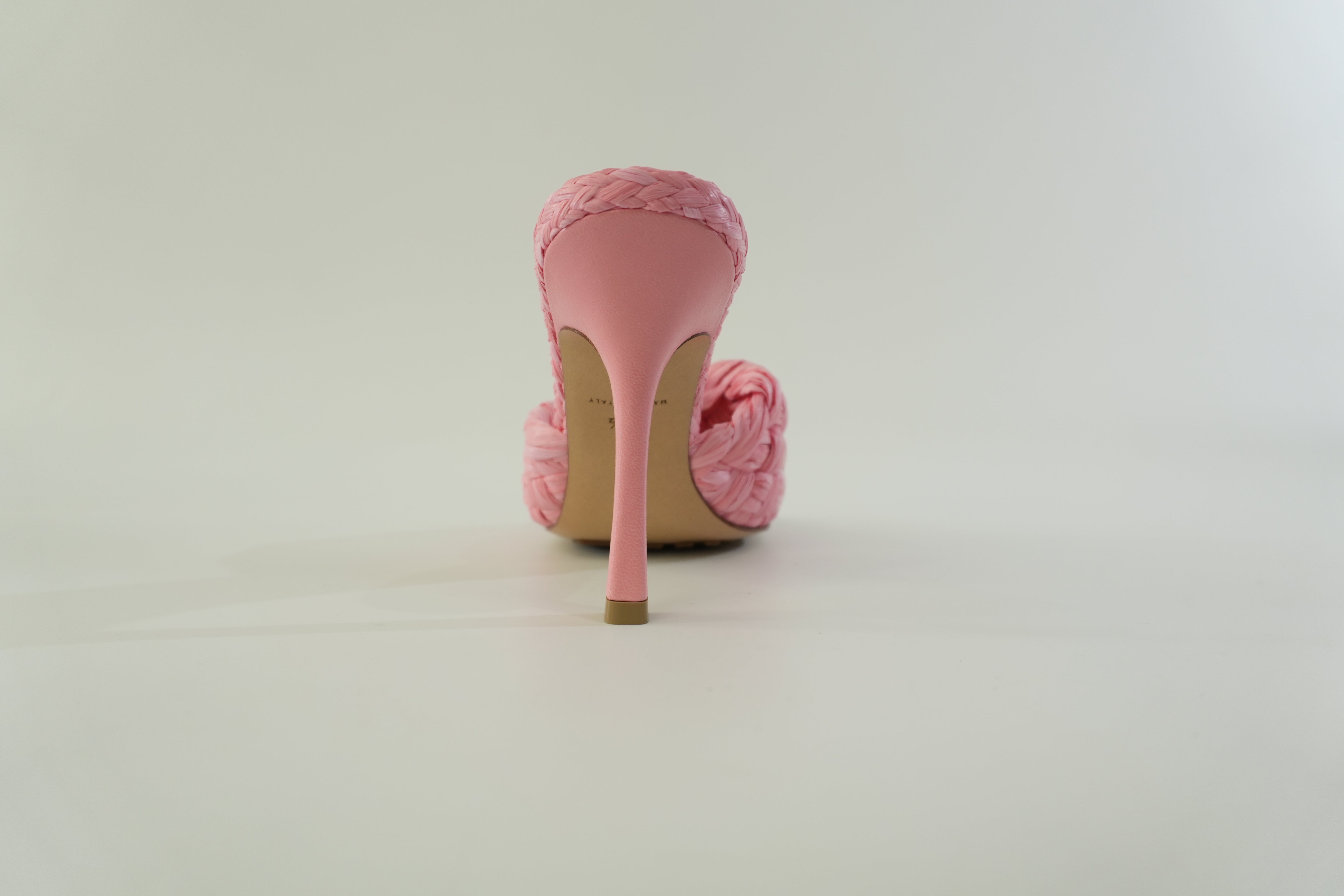 Pre-owned Bottega Straw High Heels Size 6.5 Pink Used