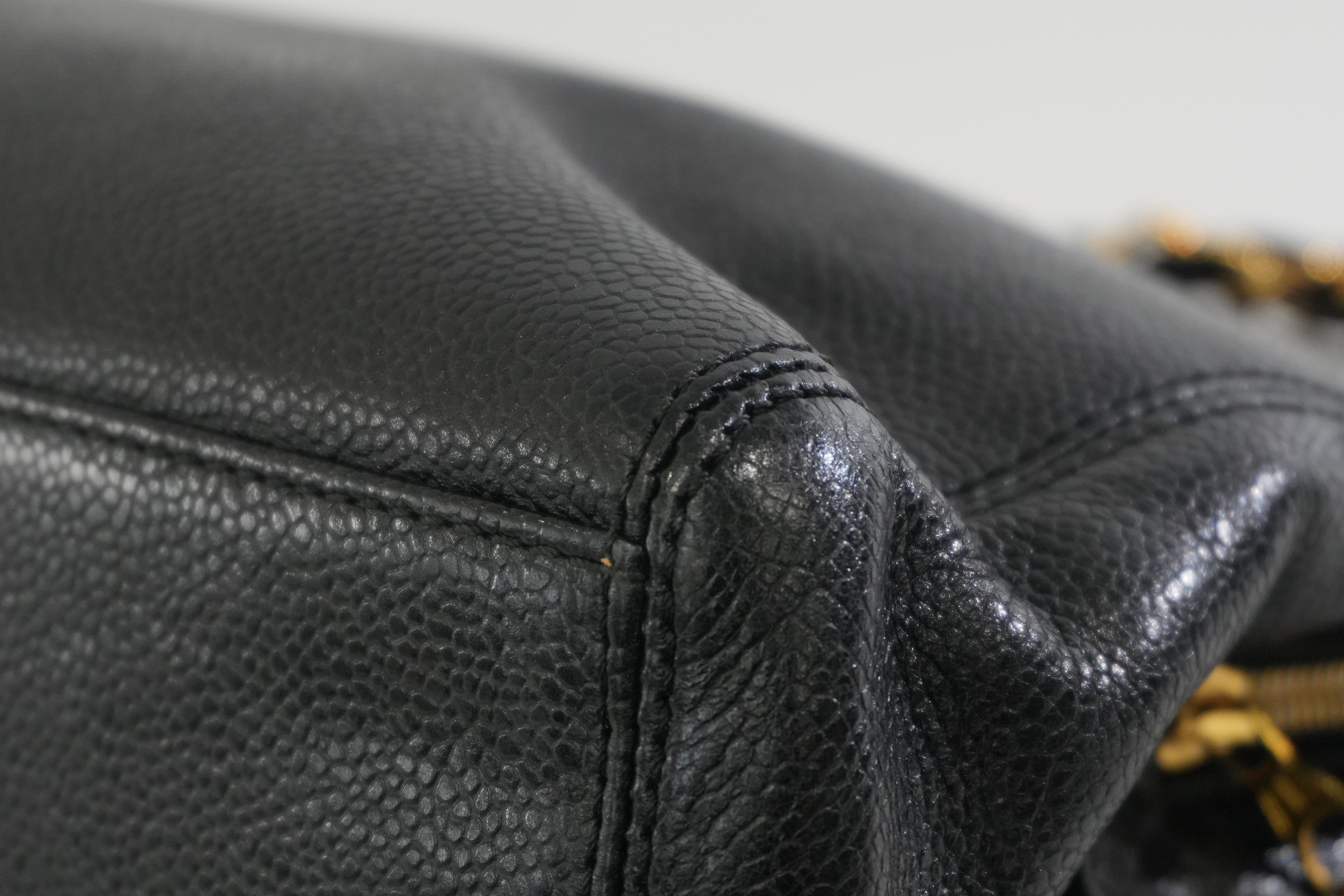 Chanel Caviar Skin Leather Chain Shoulder Bag Black Used