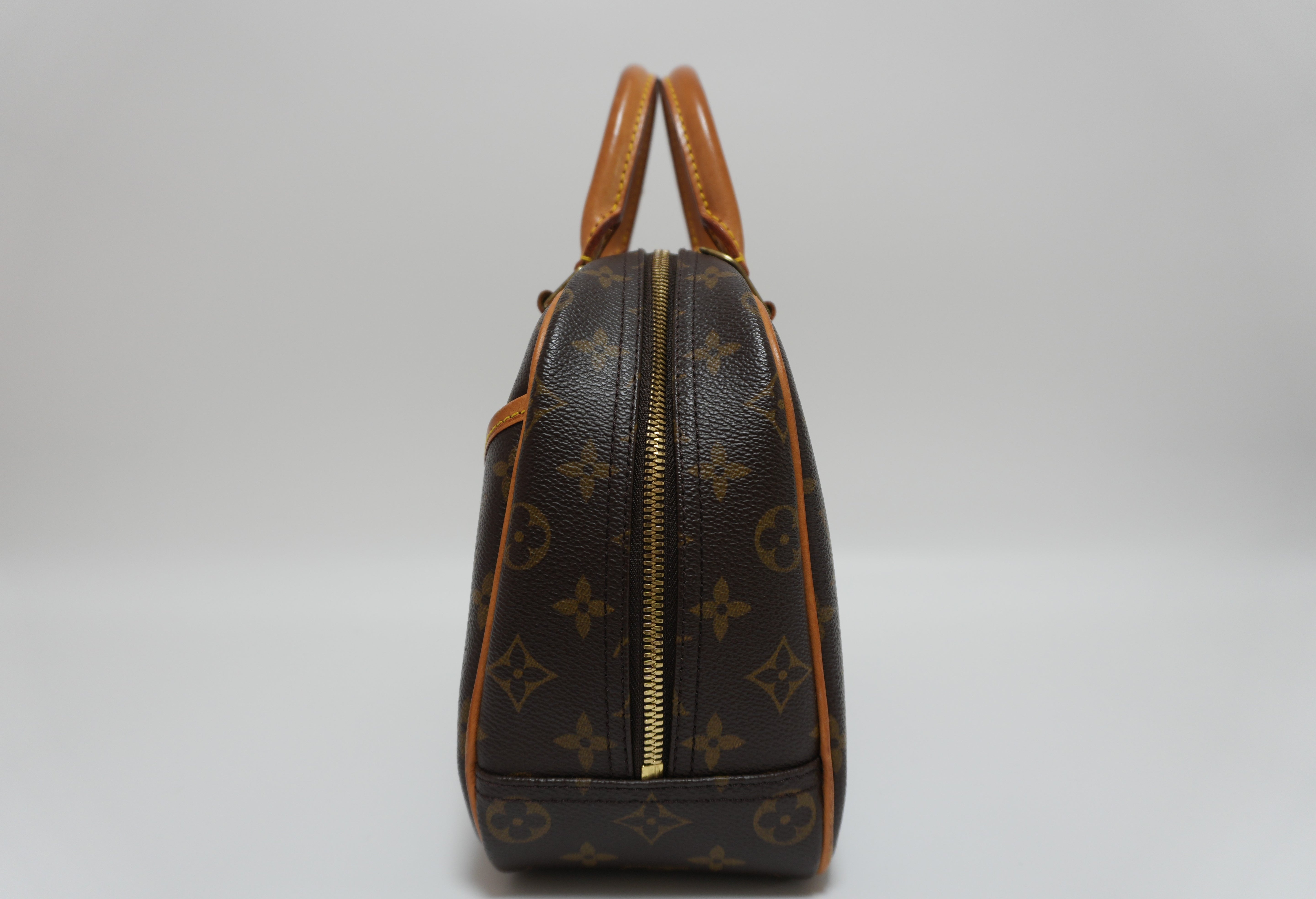 Louis Vuitton Trouville Handbag Used