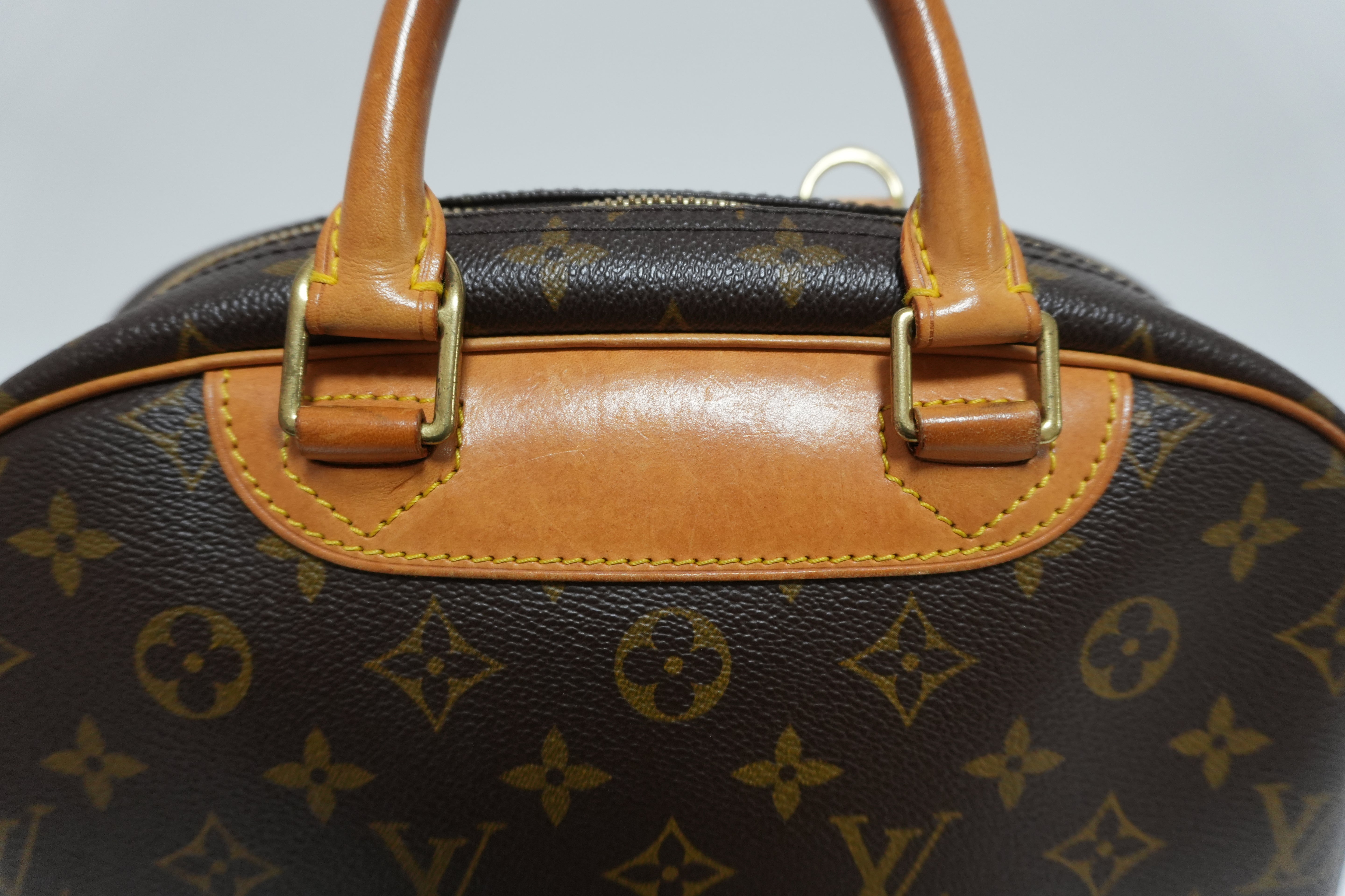 Louis Vuitton Trouville Handbag Used