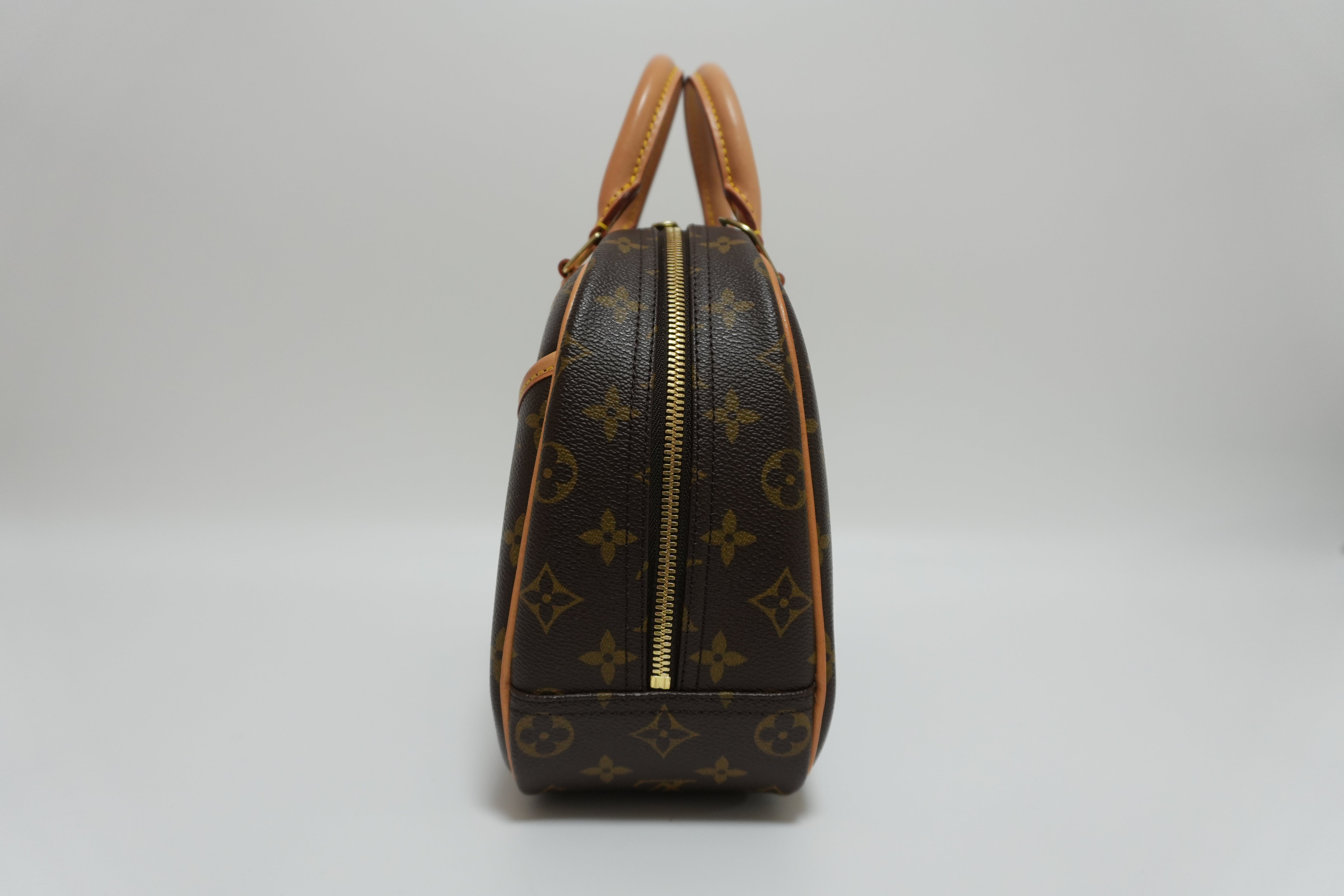 Louis Vuitton Trouville Handbag Used