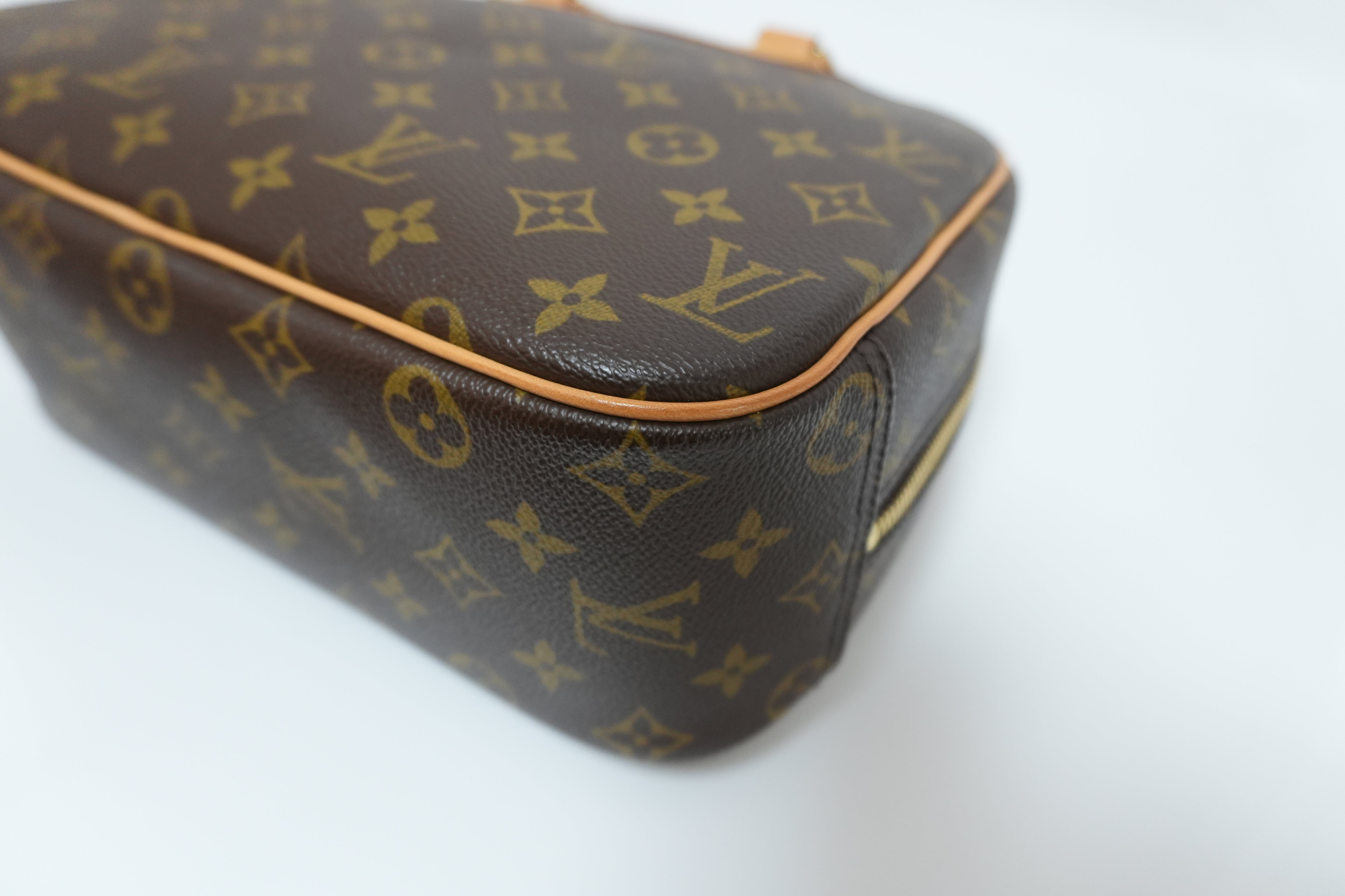 Louis Vuitton Trouville Handbag Used