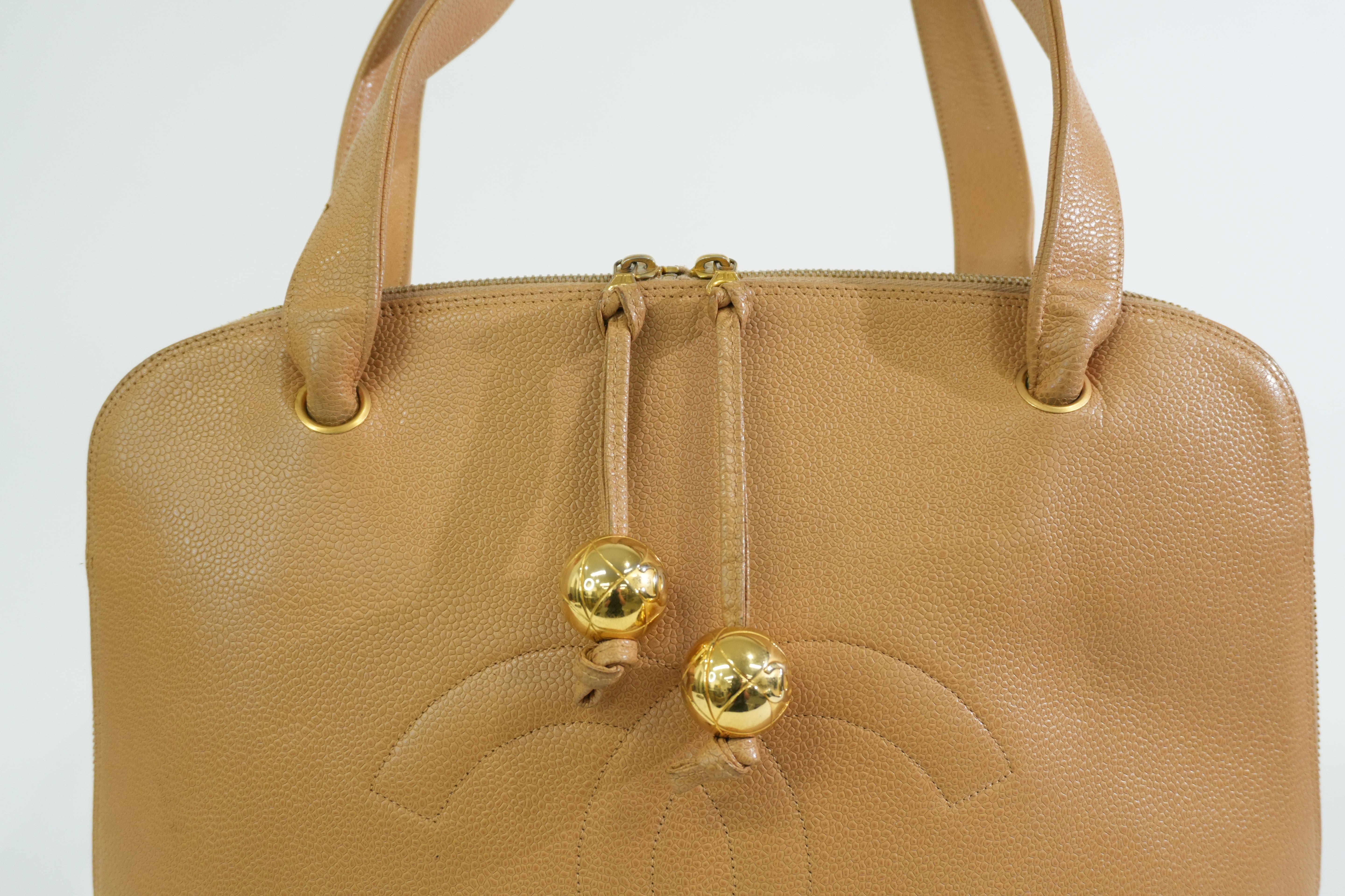 Pre-owned Chanel Caviar Skin Leather Ball Tote Bag Beige