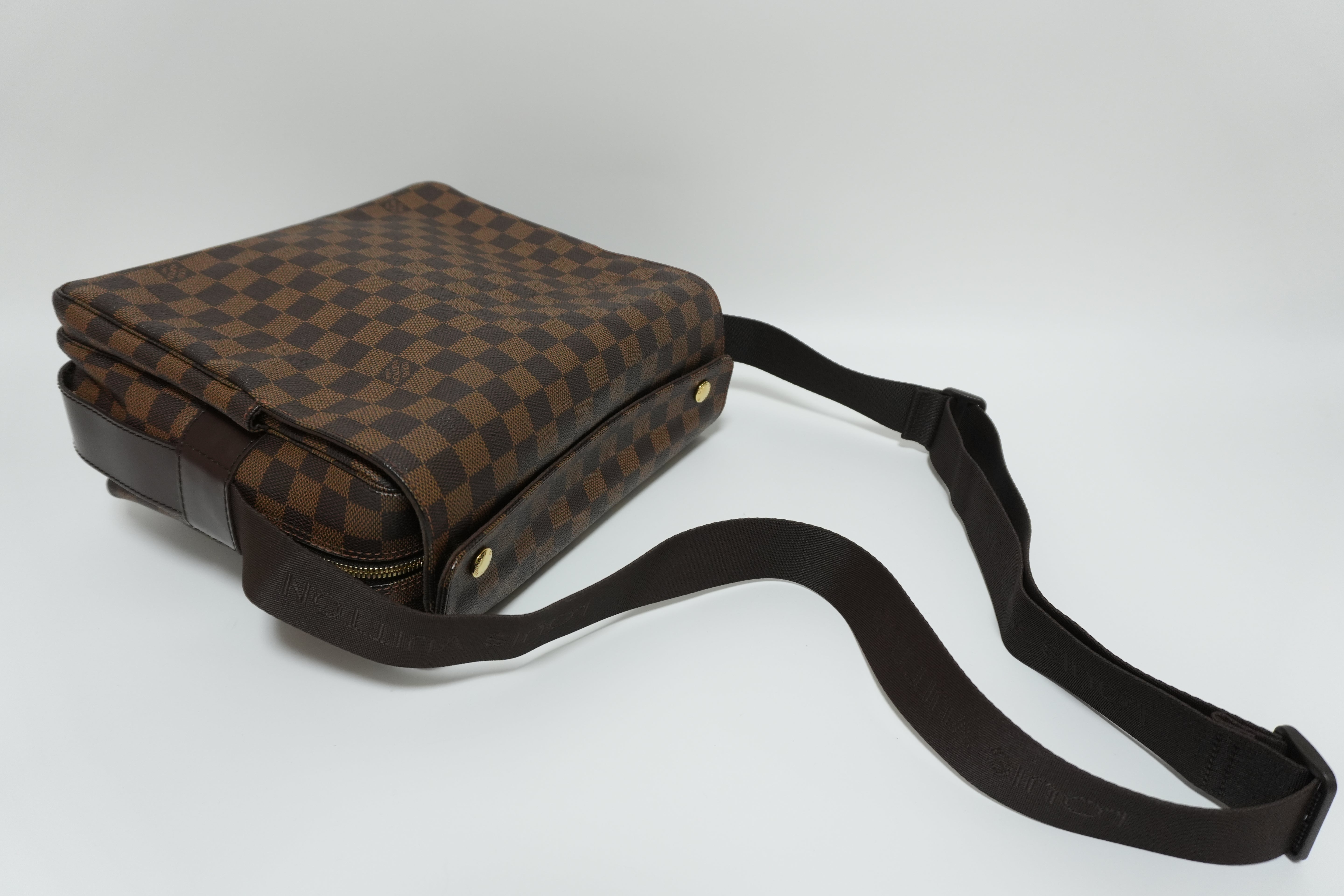 Louis Vuitton Damier Ebene Naviglio Messenger Bag Used