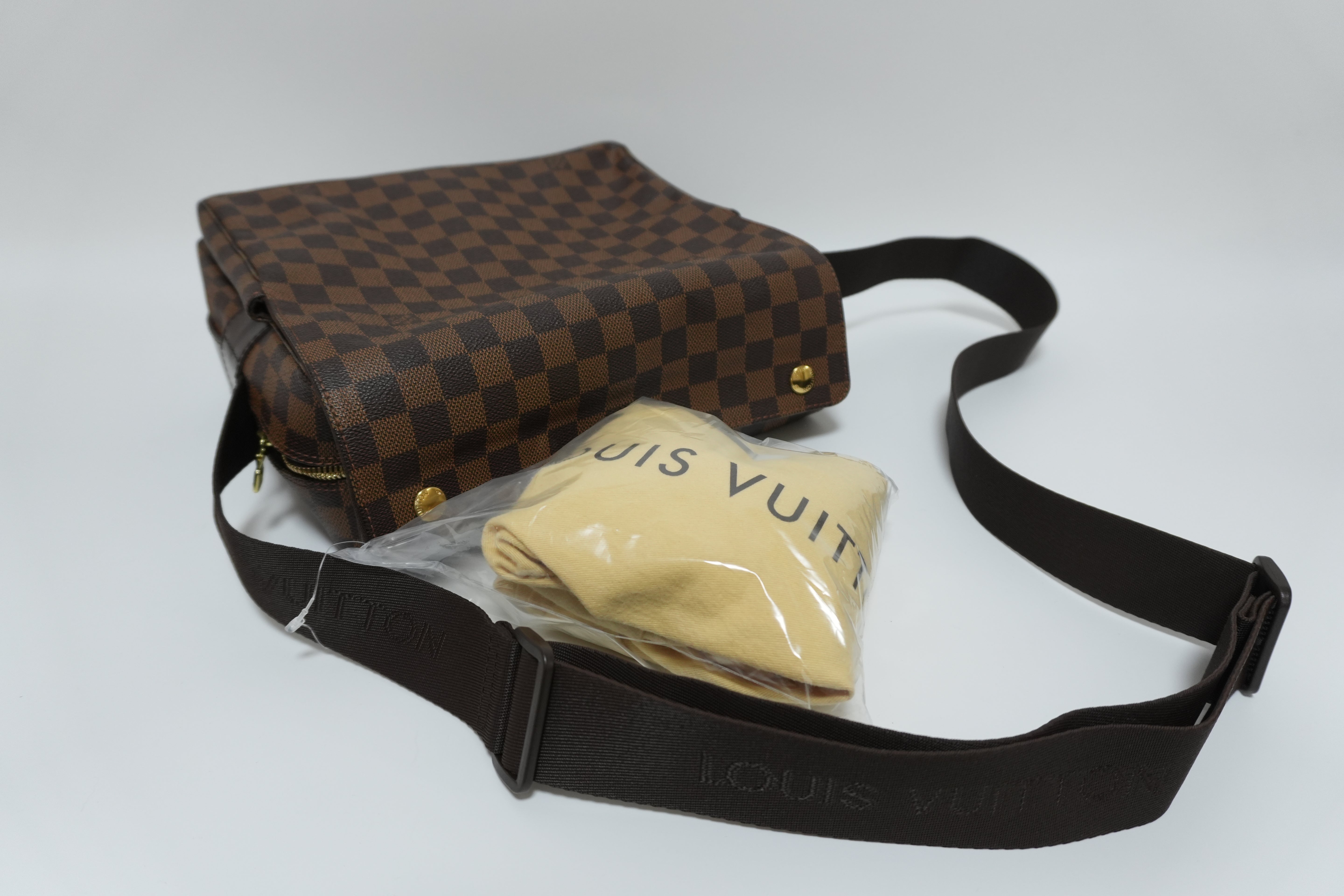 Louis Vuitton Damier Ebene Naviglio Messenger Bag Used