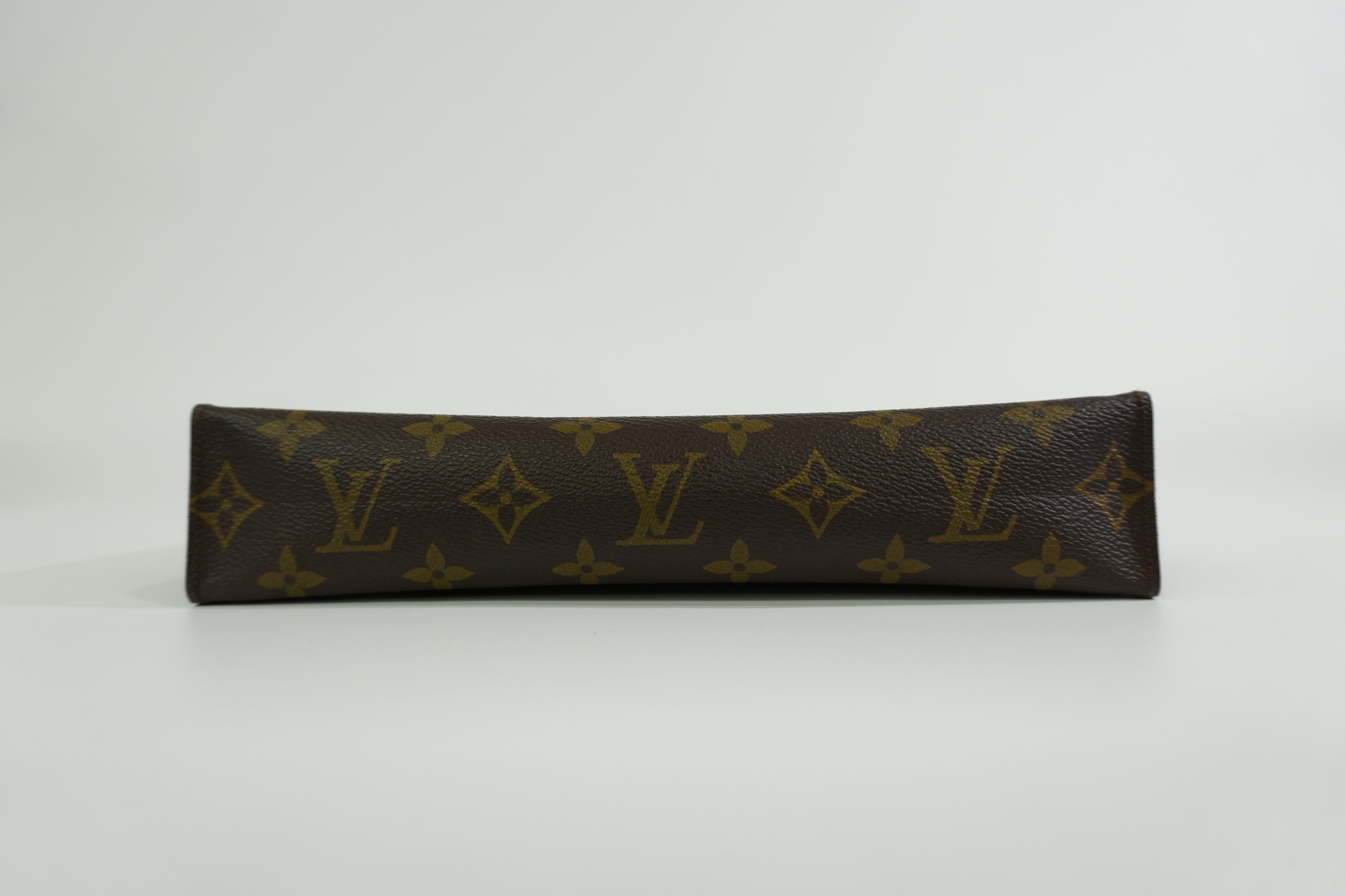 Pre-owned Louis Vuitton Monogram Toiletry 26 Clutch Bag