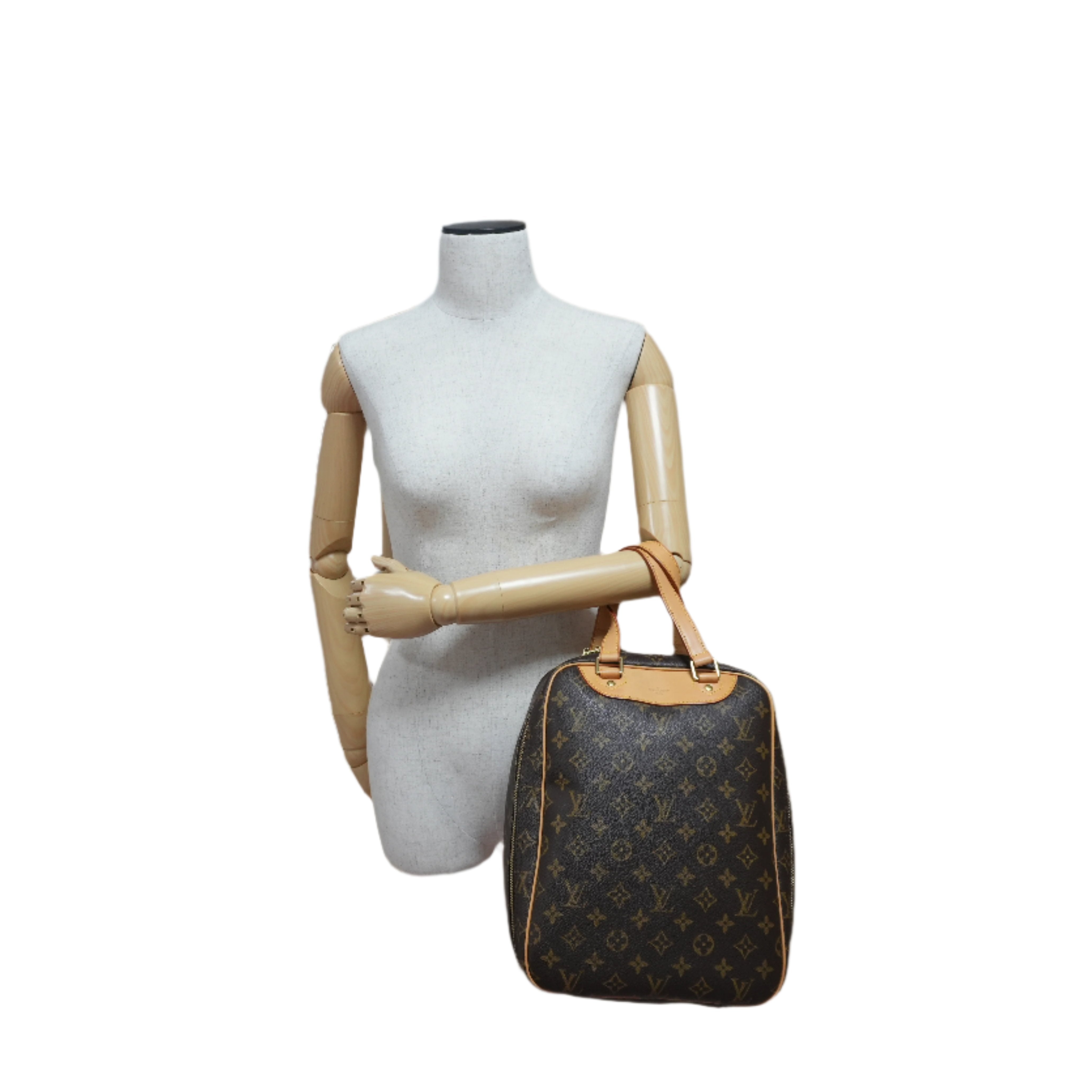 Louis Vuitton Monogram Excursion Sports Bag Used