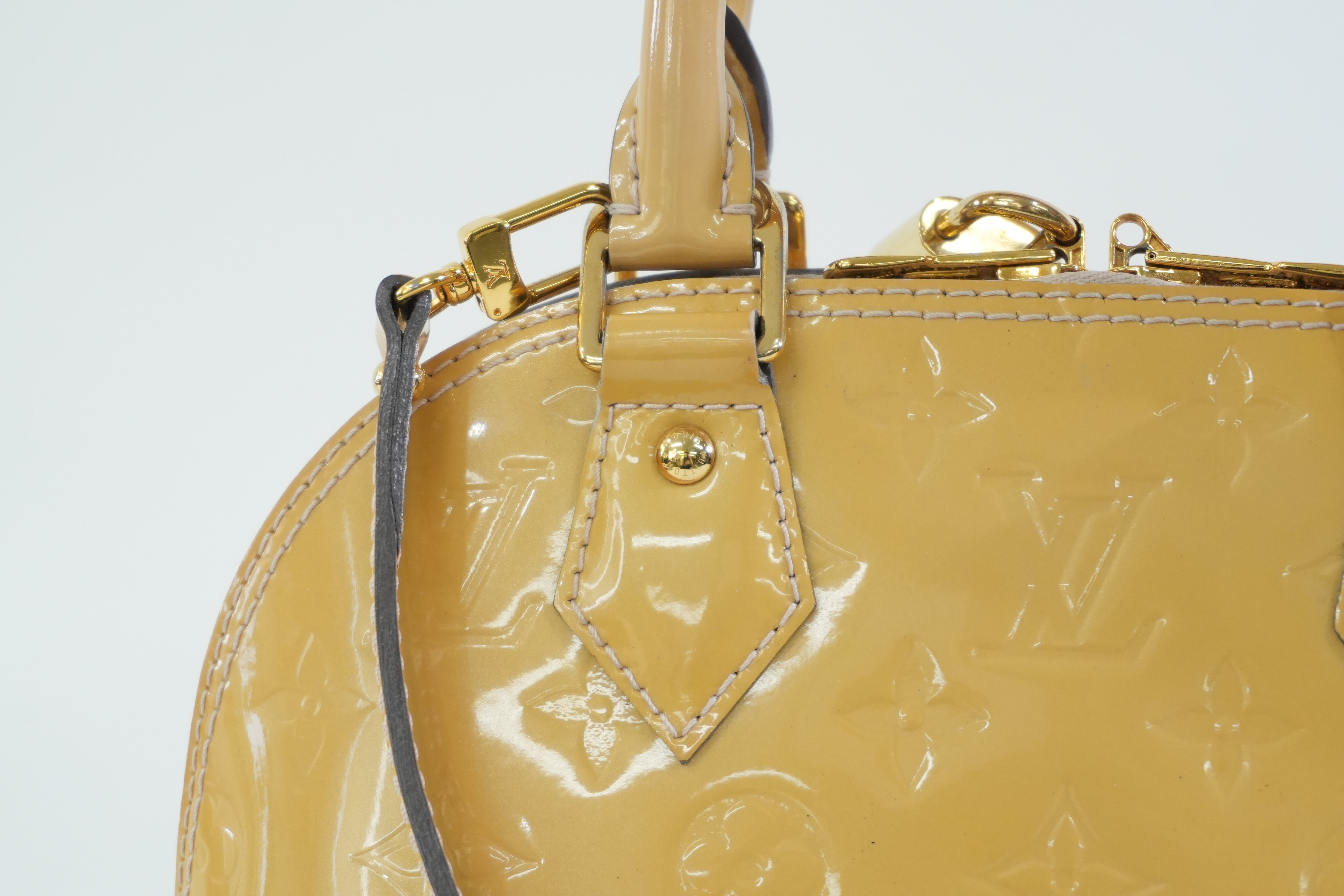 Pre-owned Louis Vuitton Vernis Leather Alma BB Yellow Without Clochette