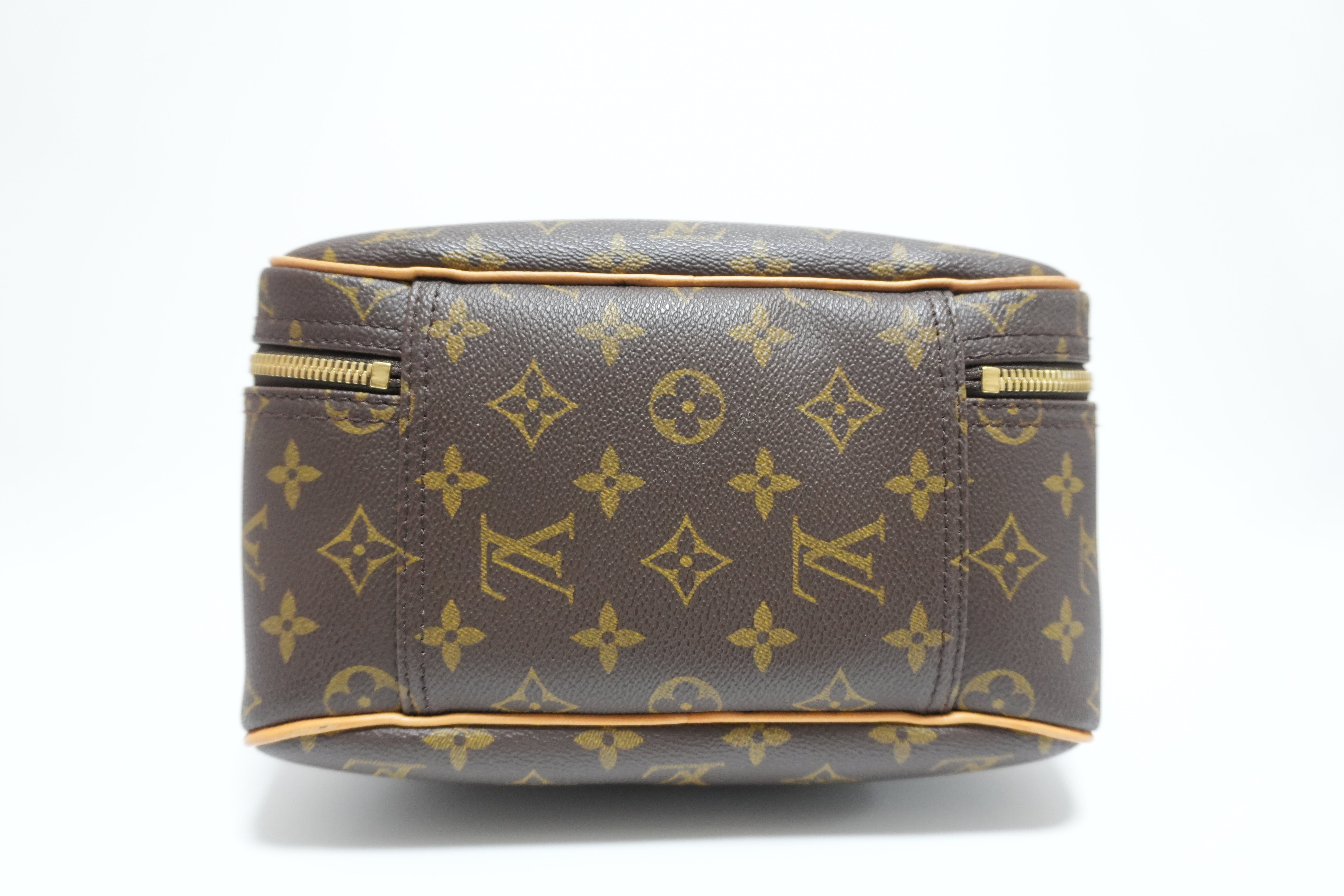 Louis Vuitton Monogram Excursion Sports Bag Used