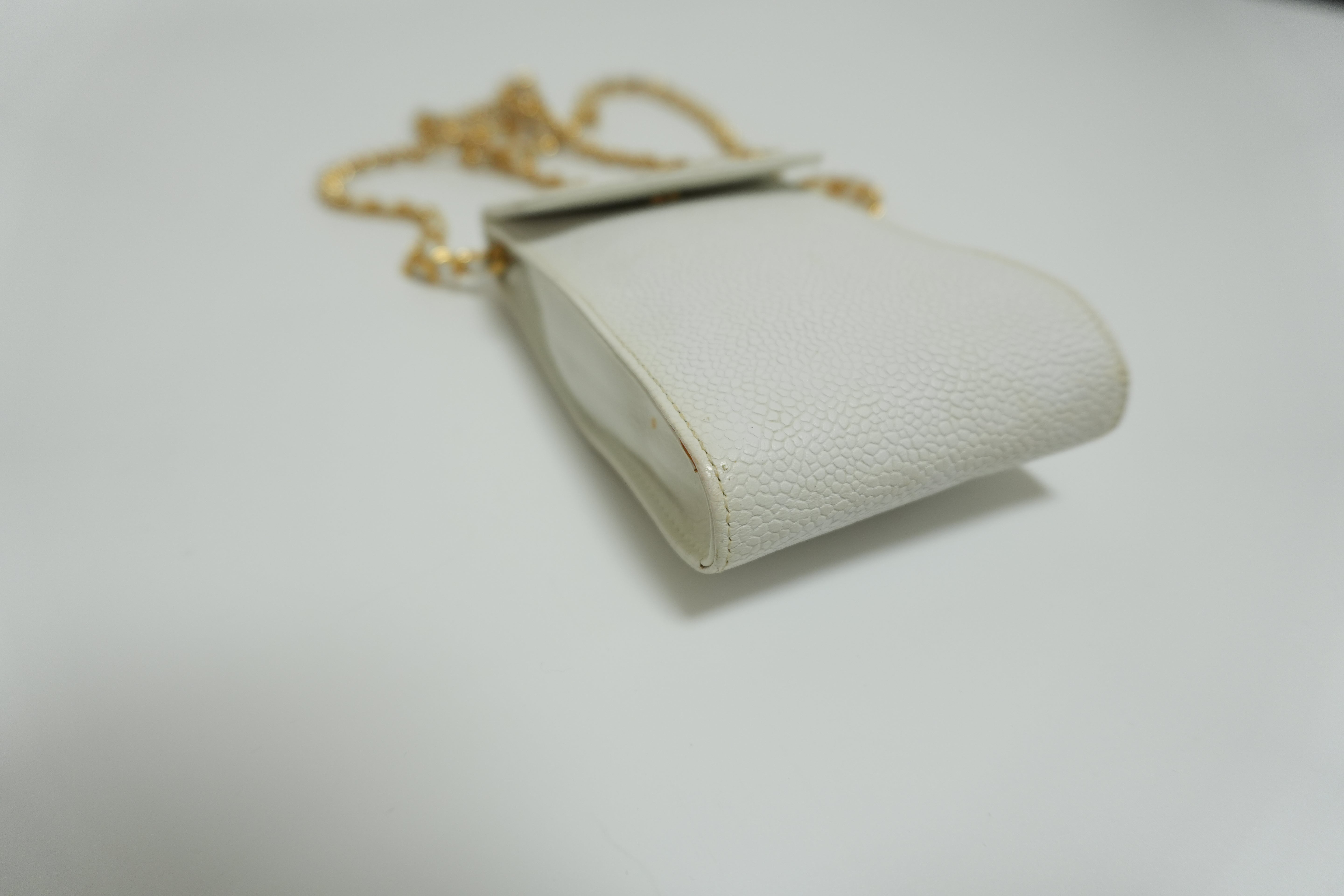 Chanel Caviar Chain Pouch White Used