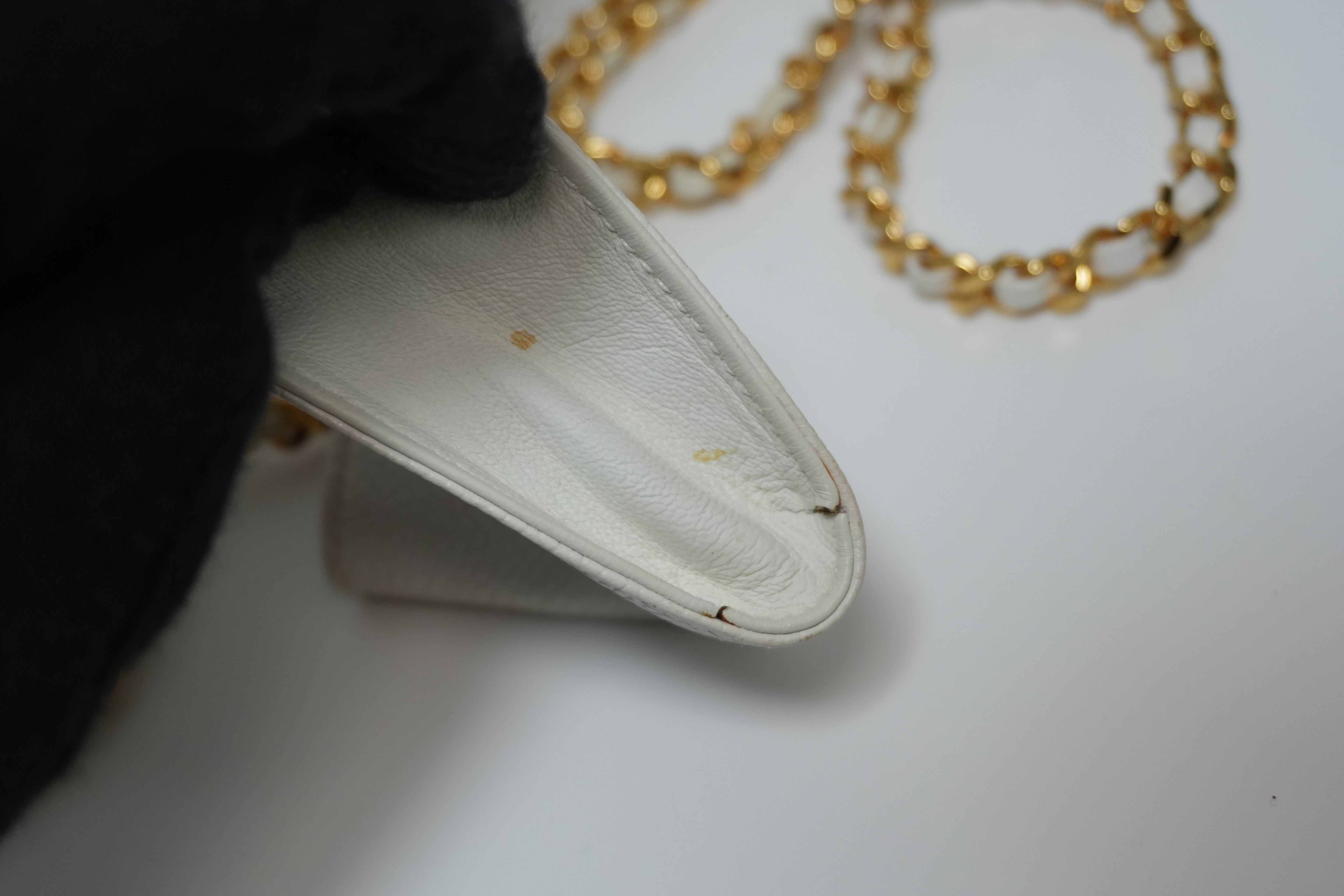 Chanel Caviar Chain Pouch White Used