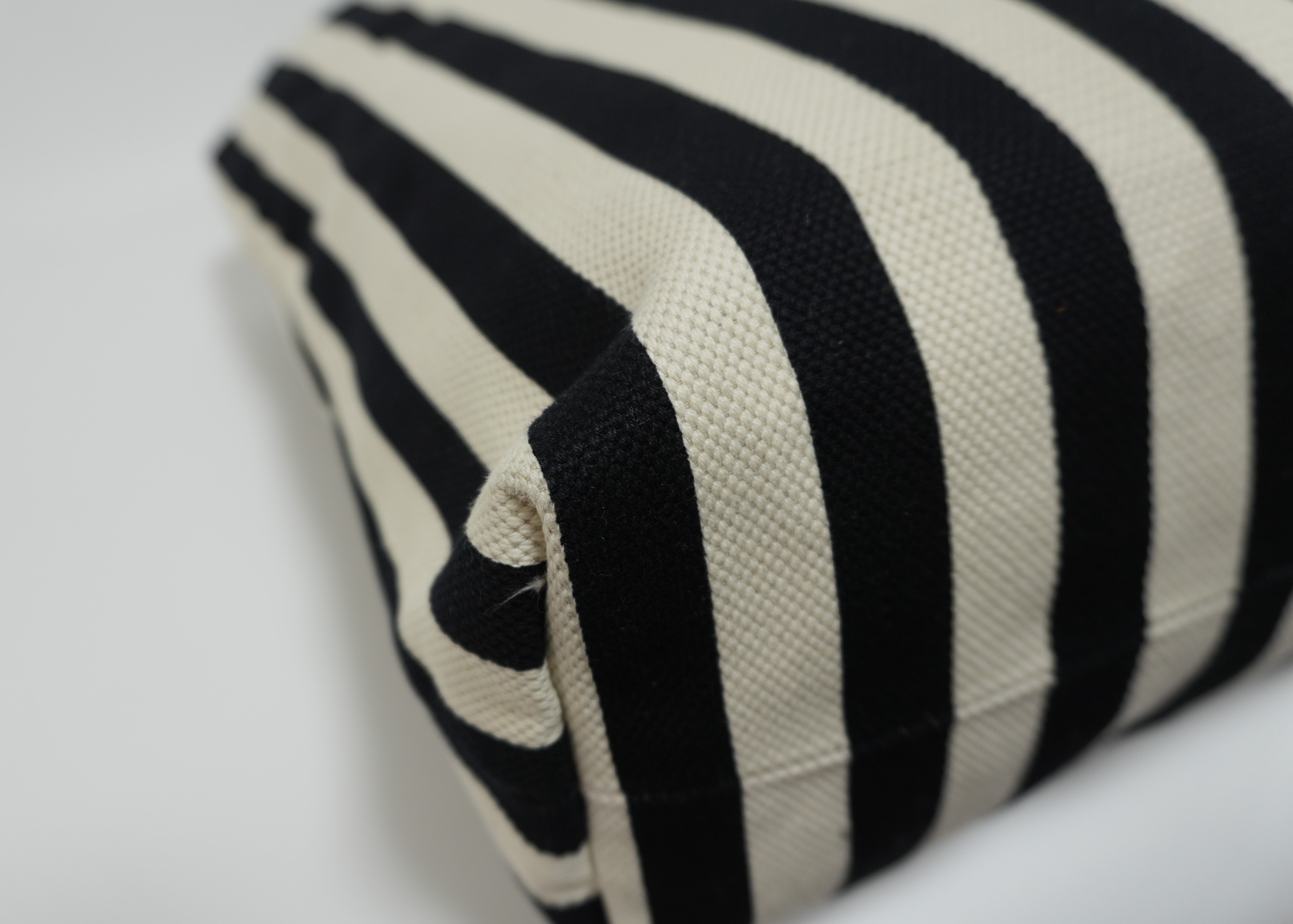 Gucci Canvas Stripe Tote Bag Black and White Used