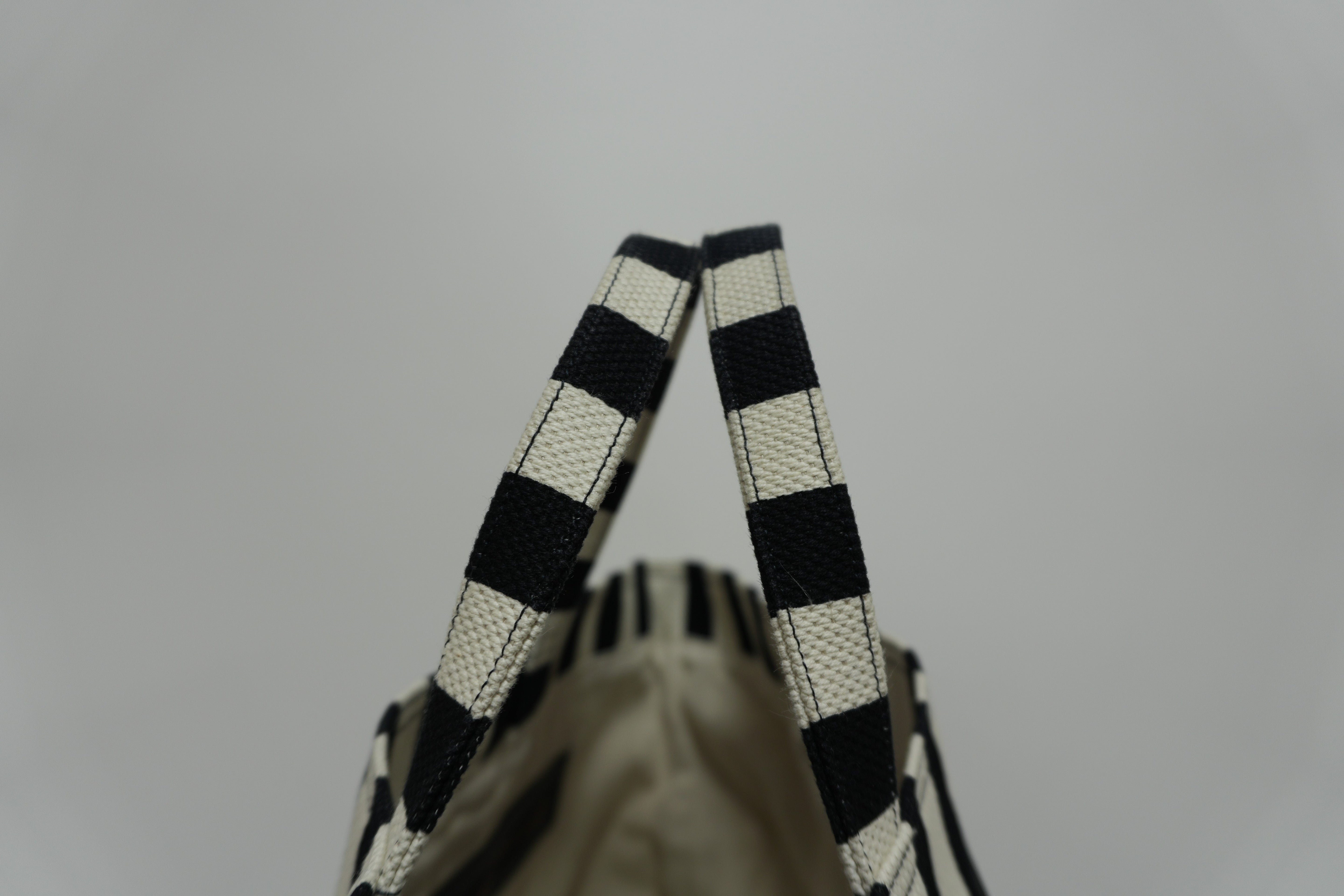 Gucci Canvas Stripe Tote Bag Black and White Used