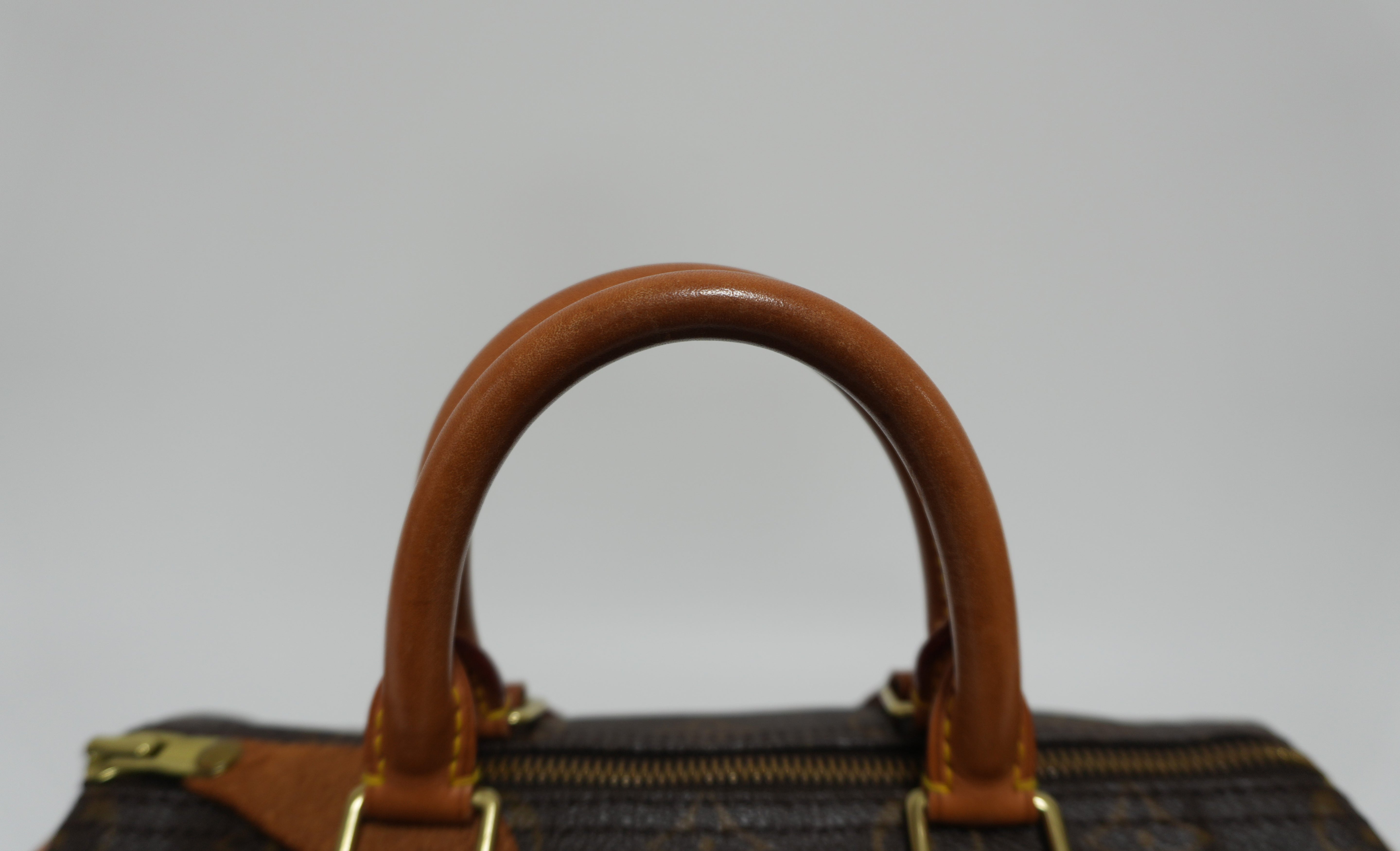 Louis Vuitton Monogram Speedy 25 Handbag Used