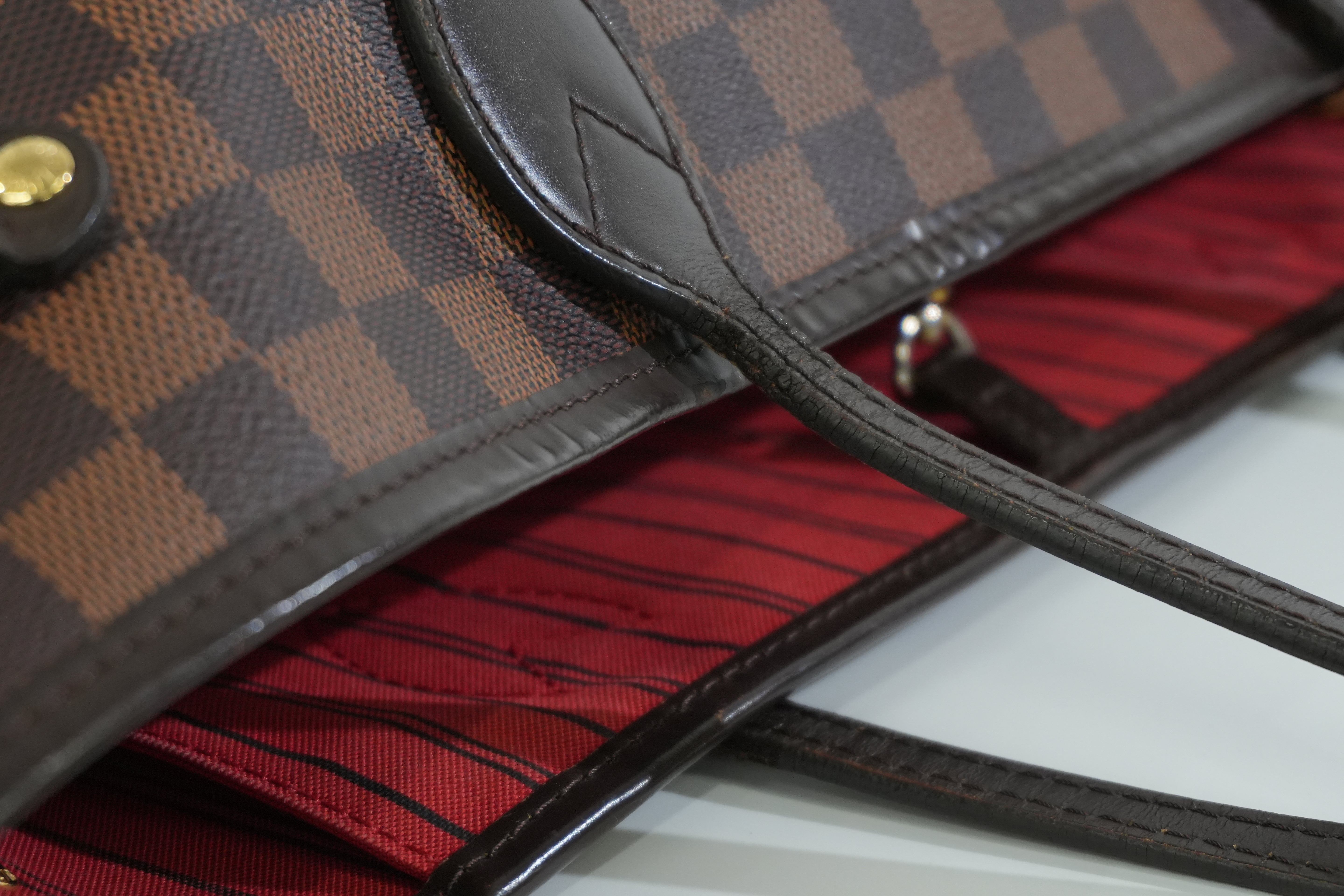 Pre-owned Louis Vuitton Damier Ebene Neverfull MM Tote Bag