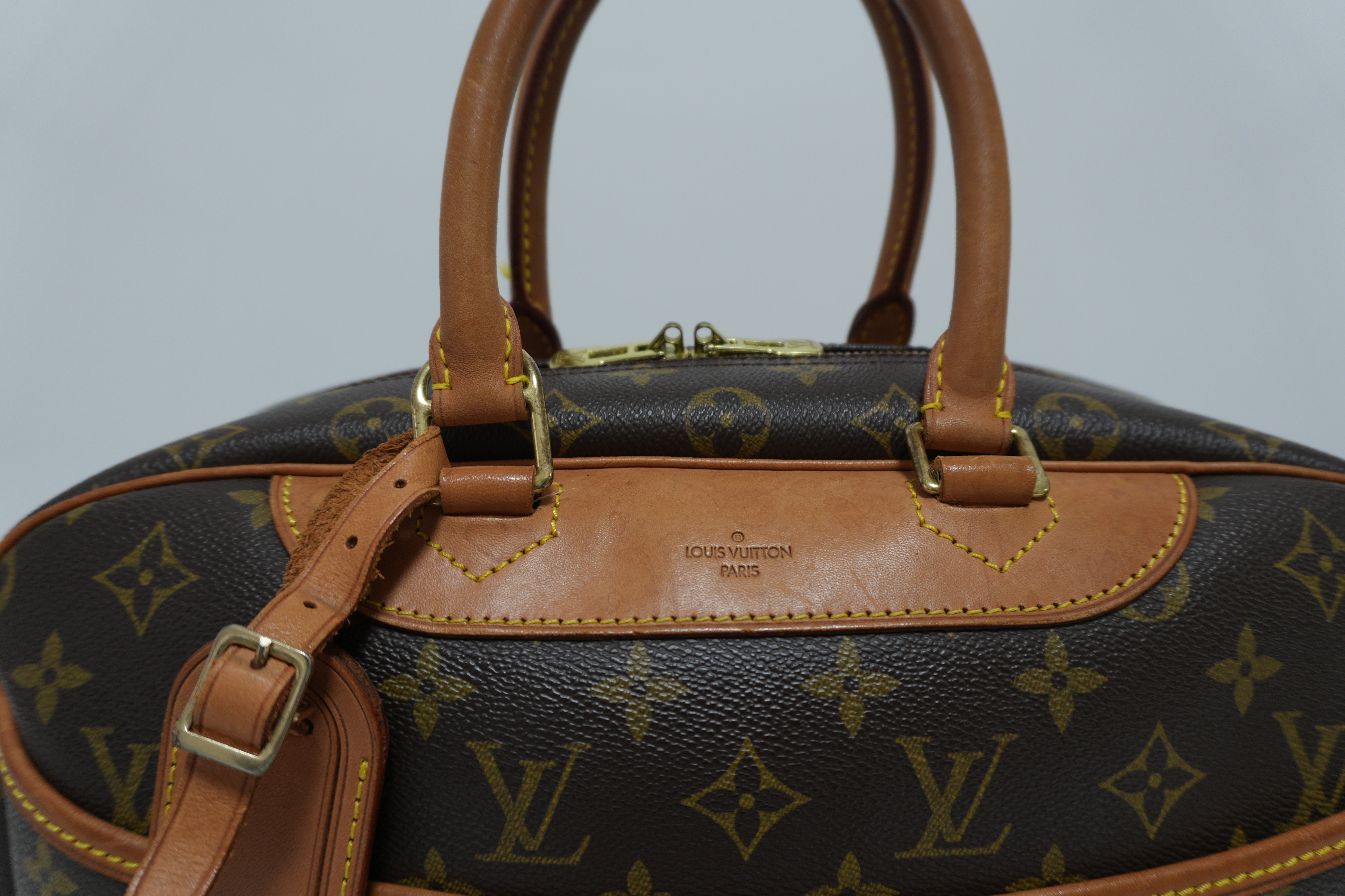 Louis Vuitton Deauville Handbag Used