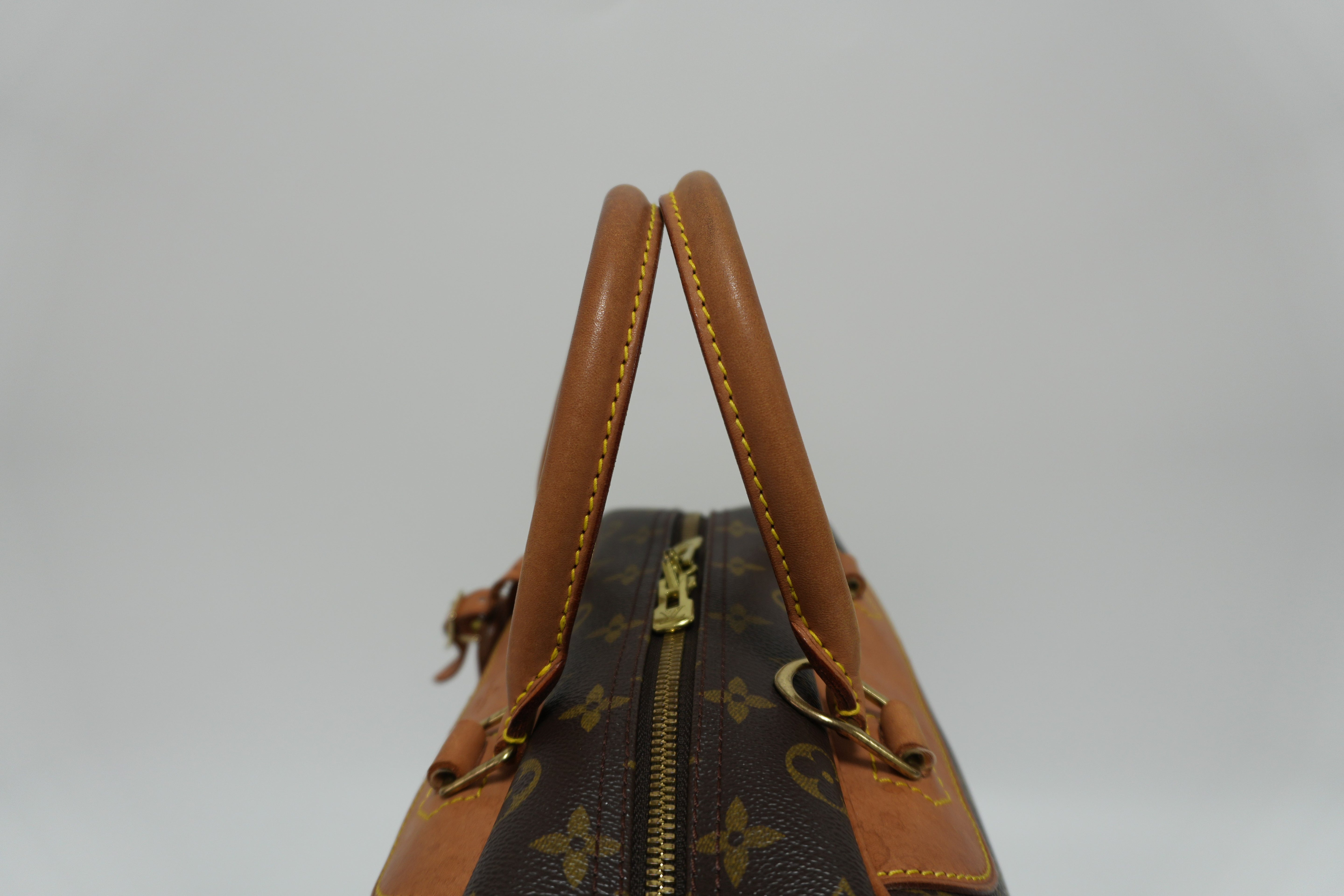 Louis Vuitton Deauville Handbag Used