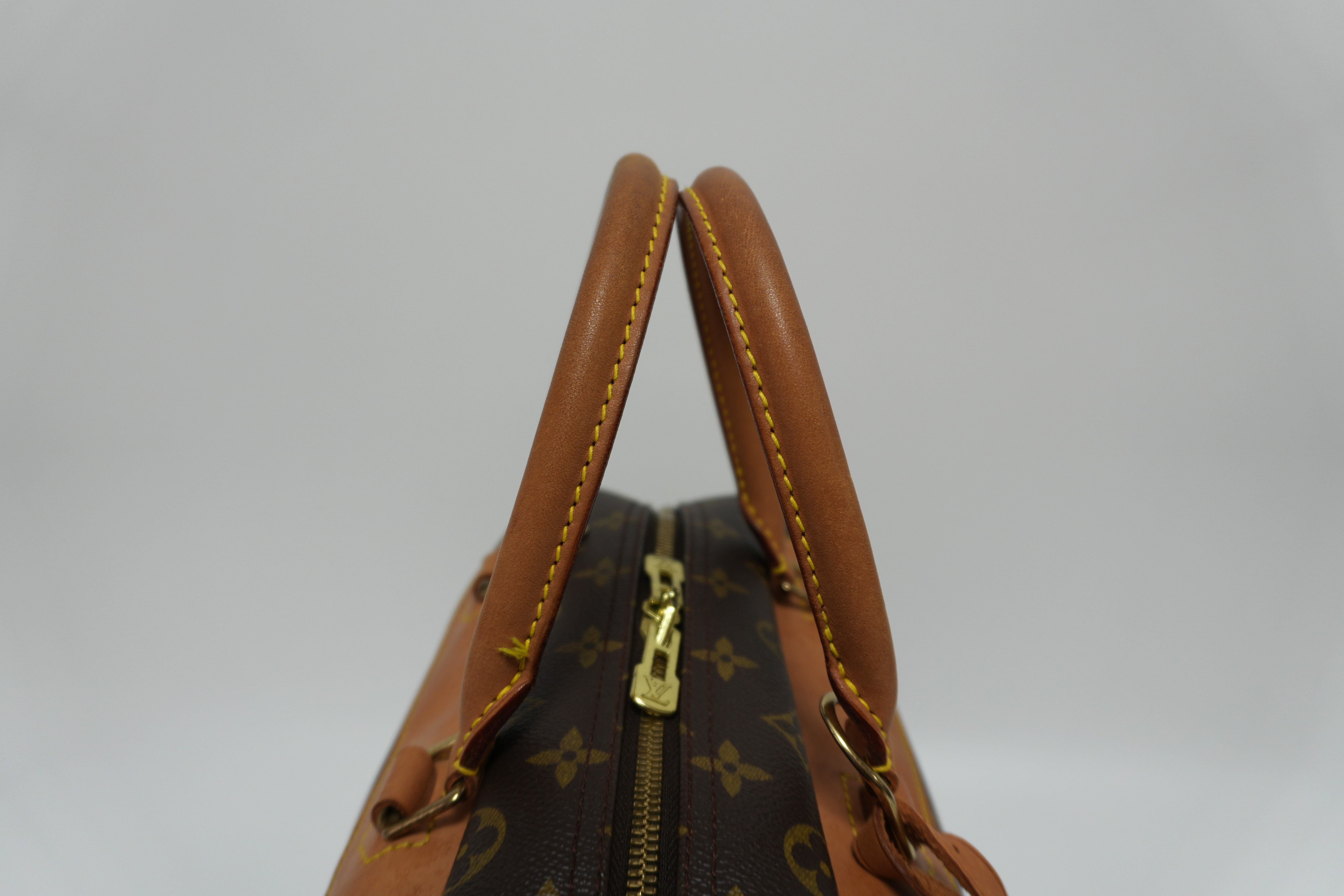 Louis Vuitton Deauville Handbag Used